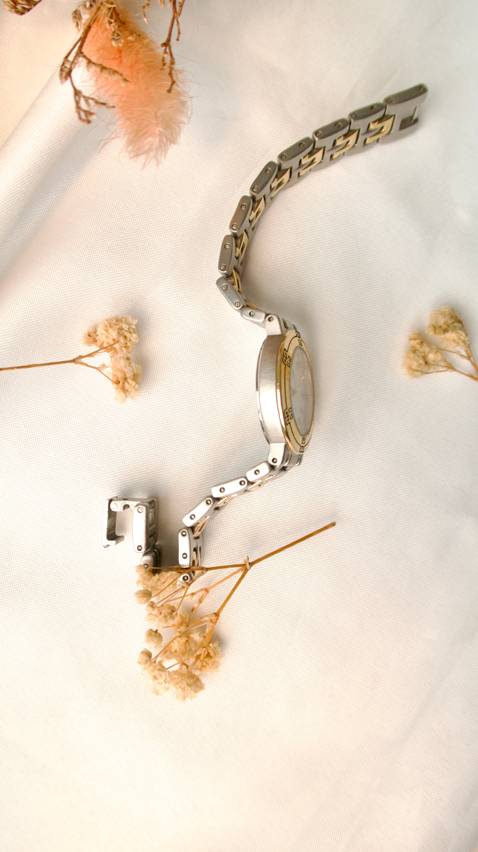 GV. Gold Bezel Round White Dial Two Tone Chain Watch