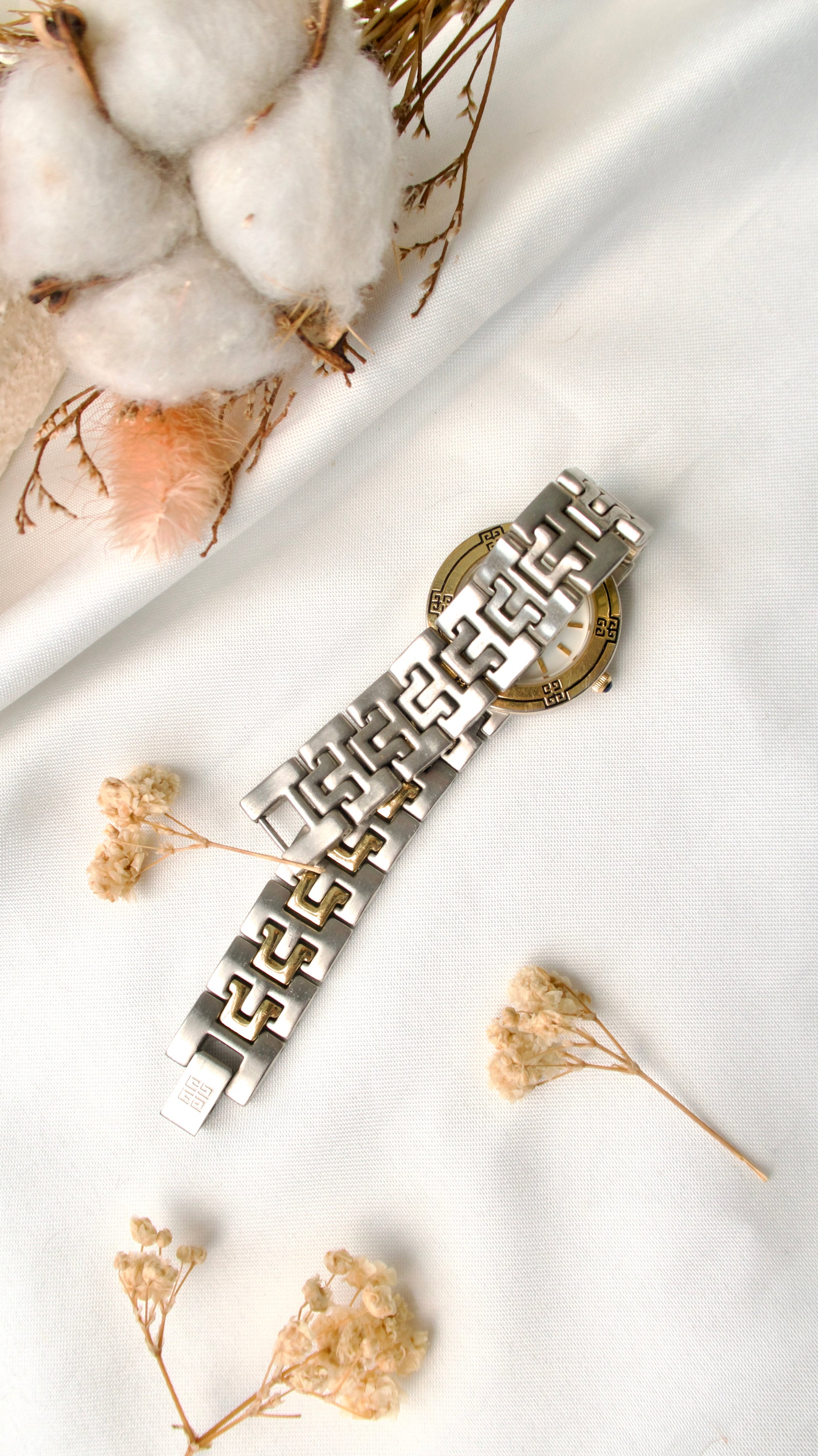 GV. Gold Bezel Round White Dial Two Tone Chain Watch