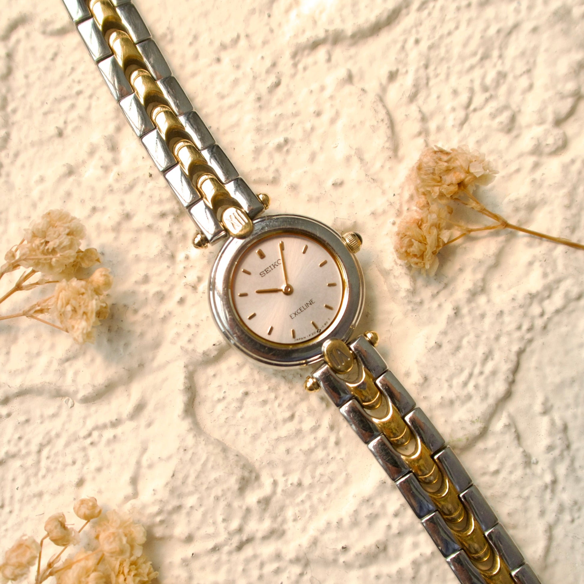 S. Exceline Silver Round Dial with Two Tone Chain