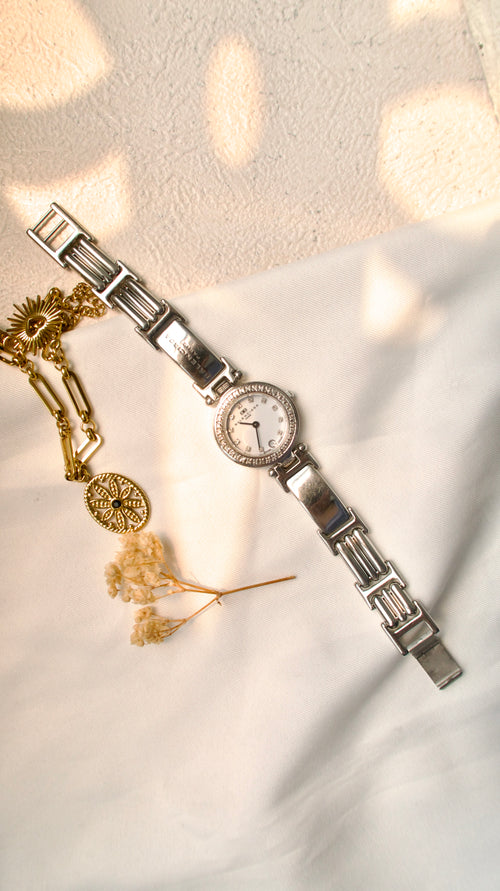 BLCG. White Round 12P Diamonds Dial with Silver Chain Watch