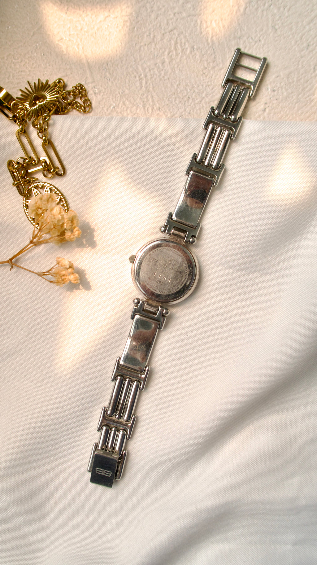 BLCG. White Round 12P Diamonds Dial with Silver Chain Watch