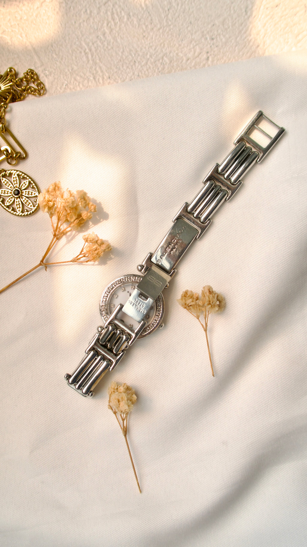 BLCG. White Round 12P Diamonds Dial with Silver Chain Watch