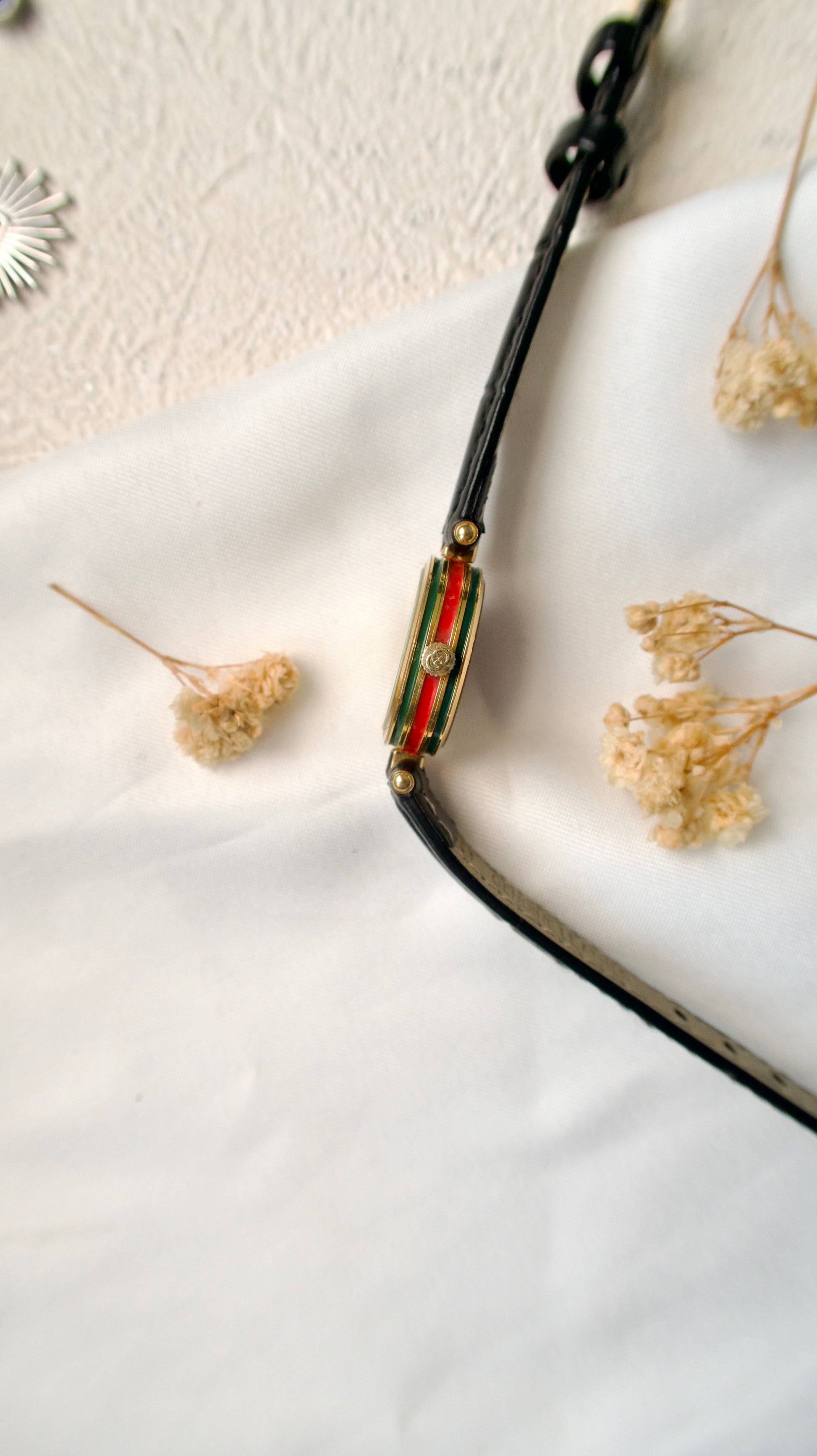 Gc. Sherry Line Gold Round Dial with Black Smooth Leather Strap Watch