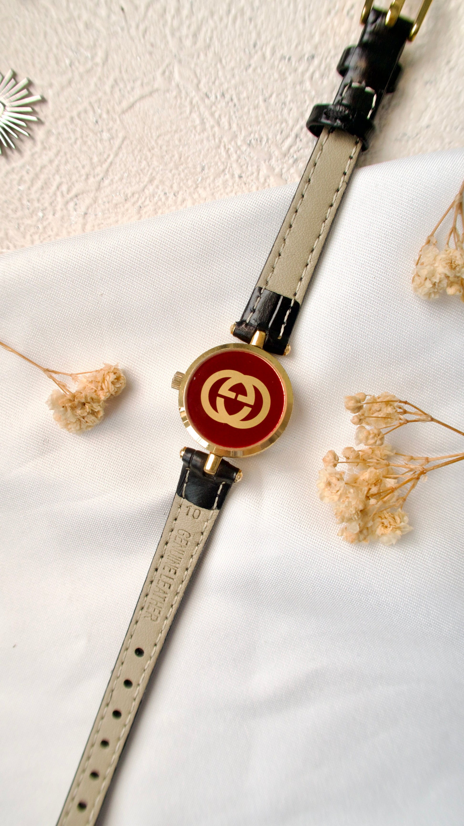 Gc. Sherry Line Gold Round Dial with Black Smooth Leather Strap Watch