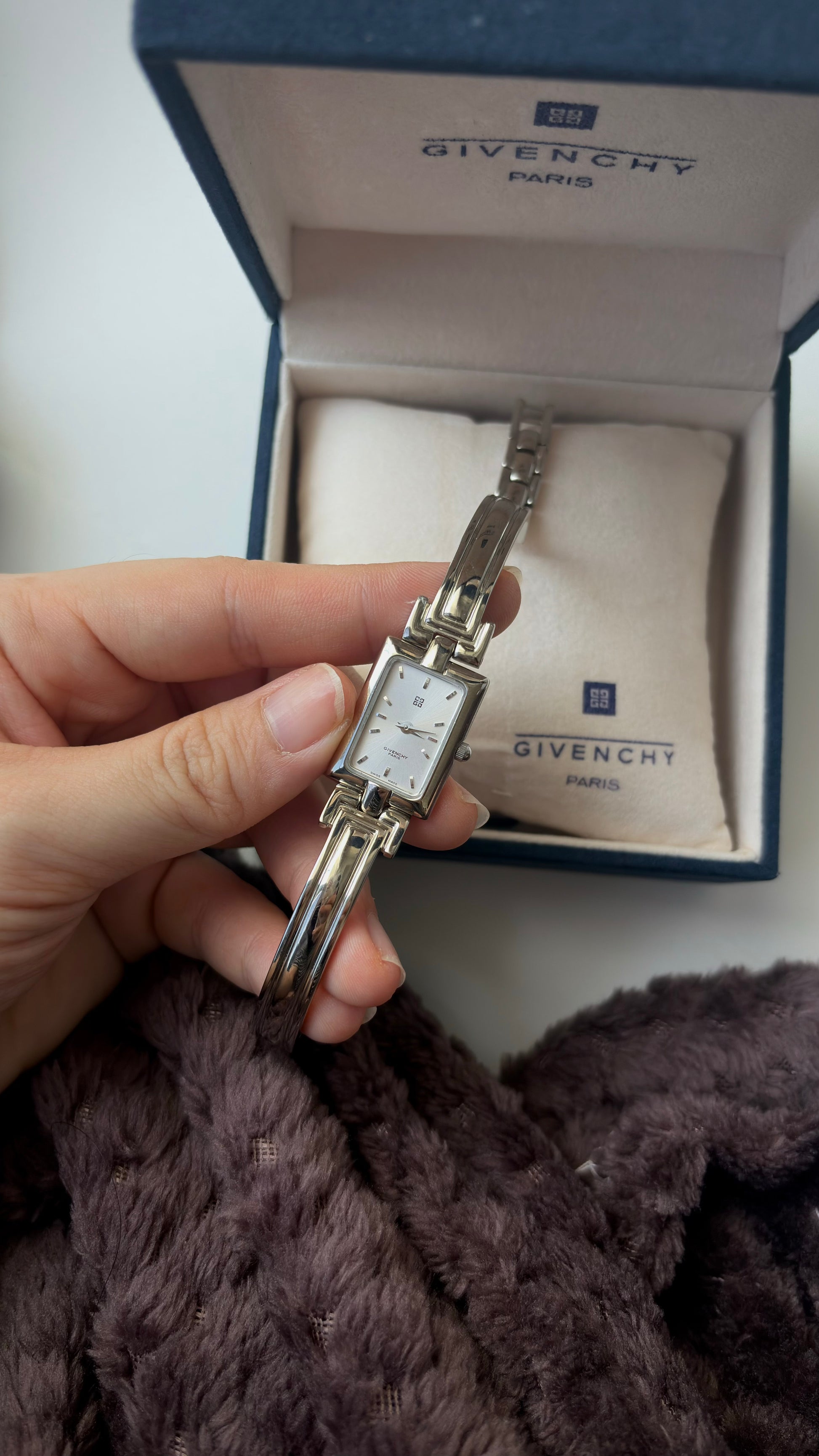[WITH BOX] GV. Tank Silver Rect Dial Silver Bangle Watch