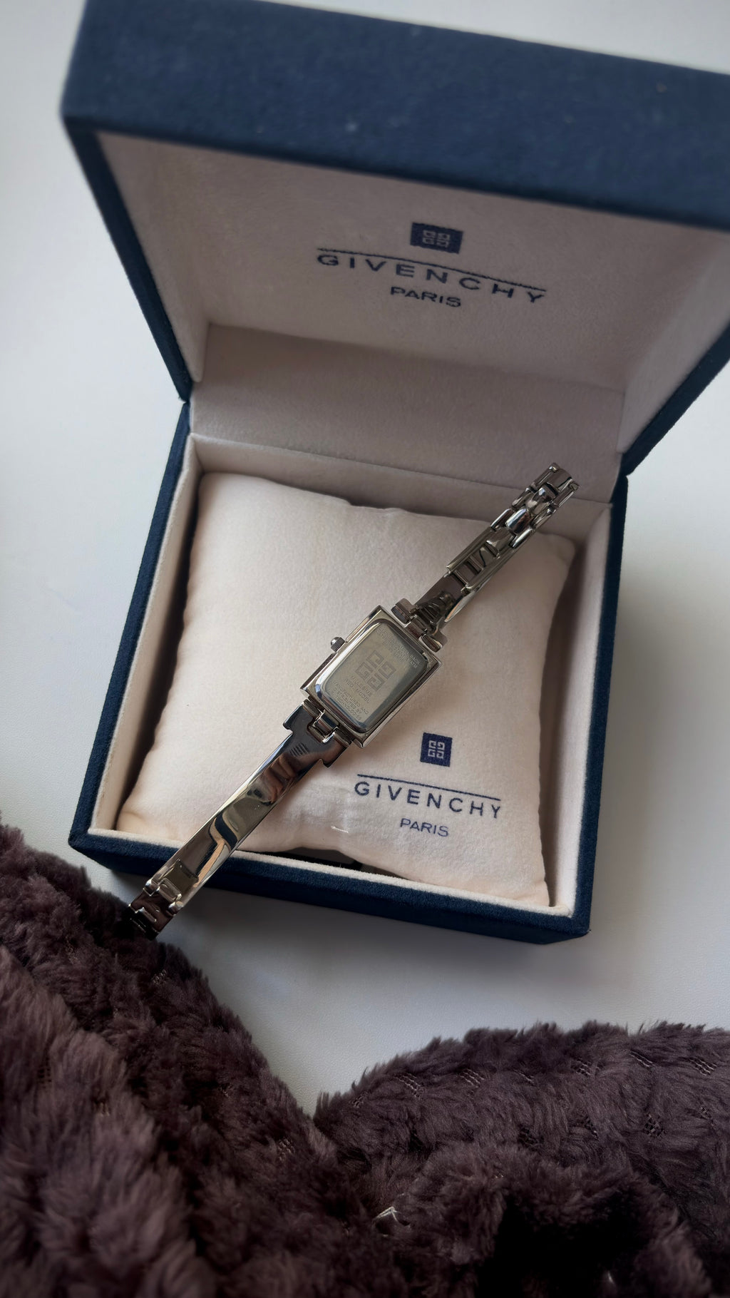 [WITH BOX] GV. Tank Silver Rect Dial Silver Bangle Watch