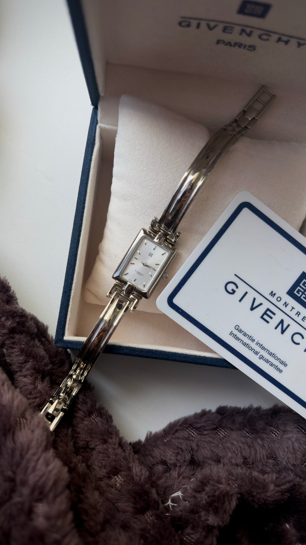 [WITH BOX] GV. Tank Silver Rect Dial Silver Bangle Watch