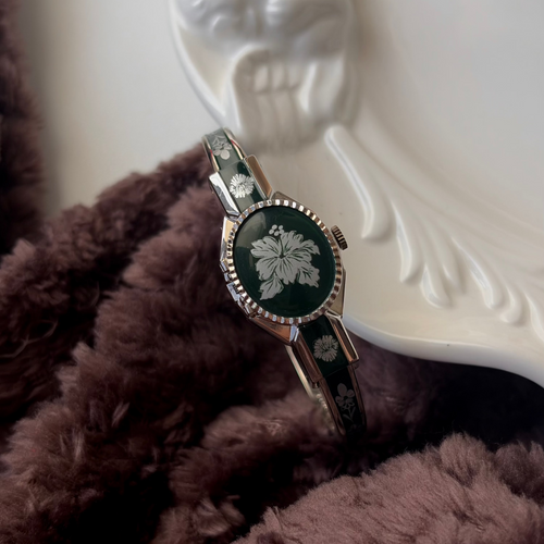 AM. White Flower & Black Dial Silver Bangle Watch