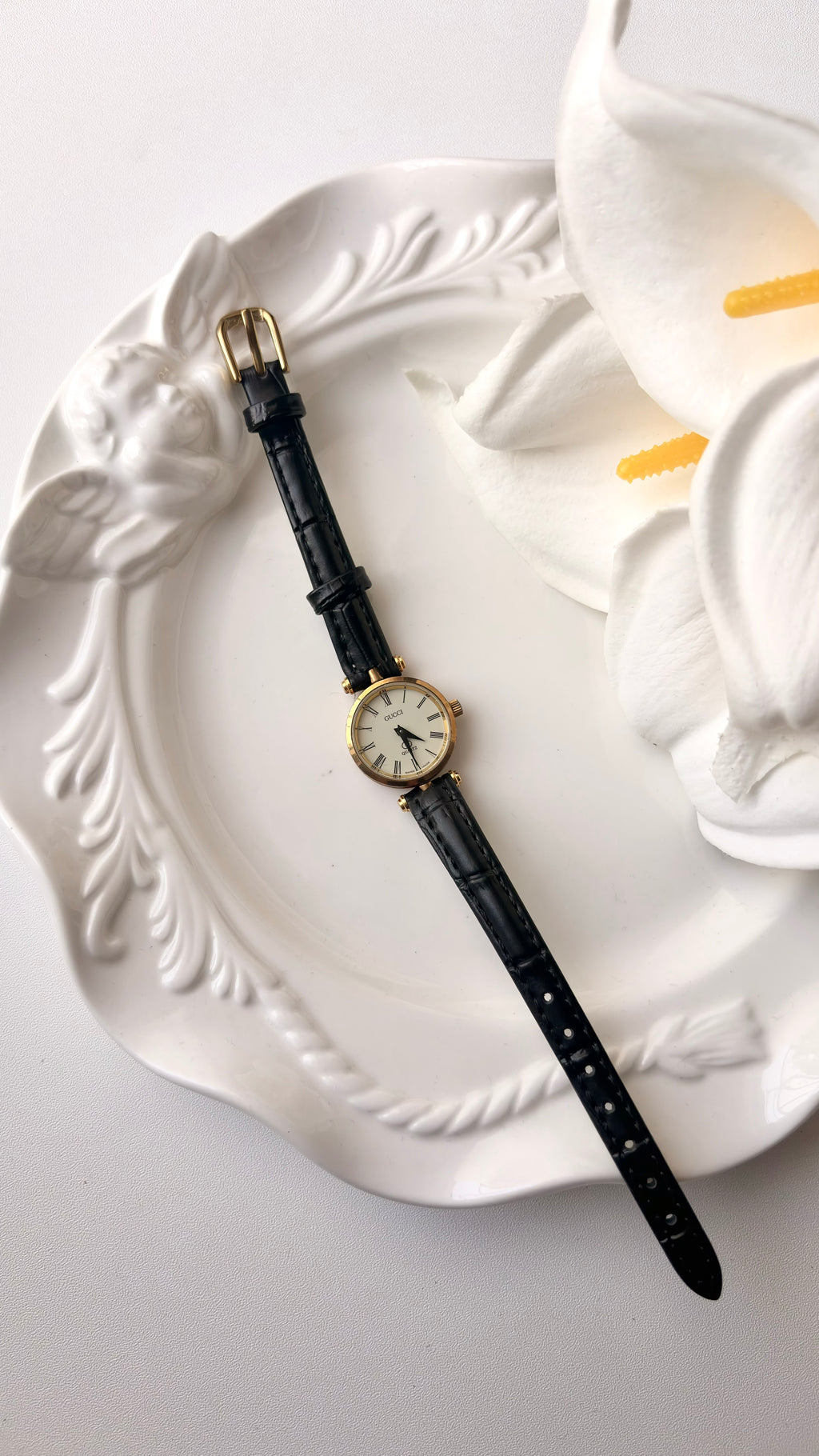 Gc. Sherry Line Beige Round Roman Dial Black Strap Watch