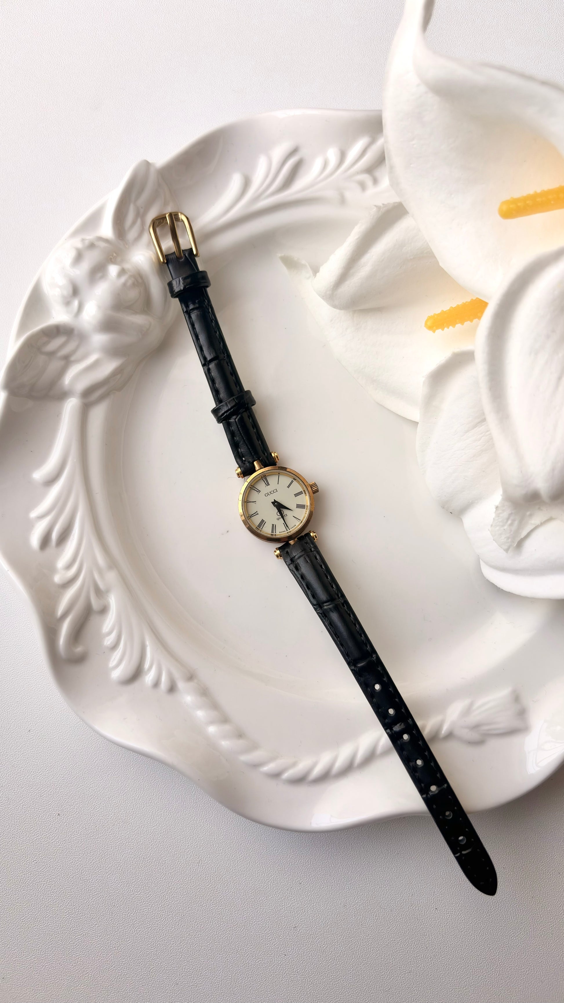 Gc. Sherry Line Beige Round Roman Dial Black Strap Watch