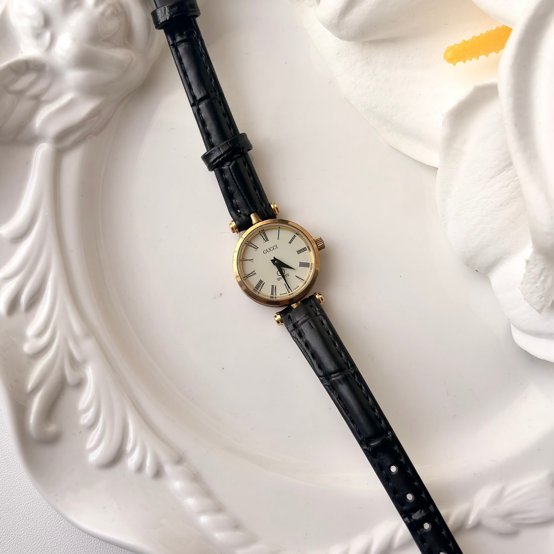 Gc. Sherry Line Beige Round Roman Dial Black Strap Watch