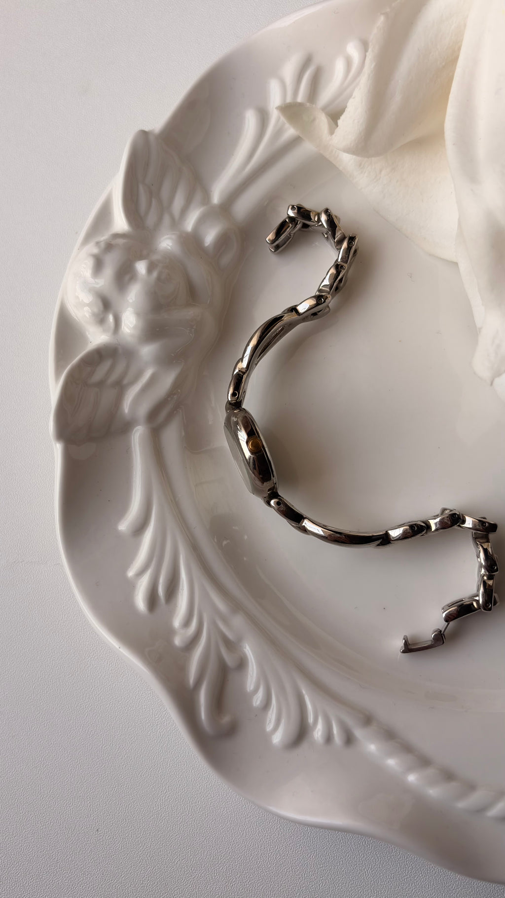 CTZ. Fill White Round Roman Dial Silver Chain Watch