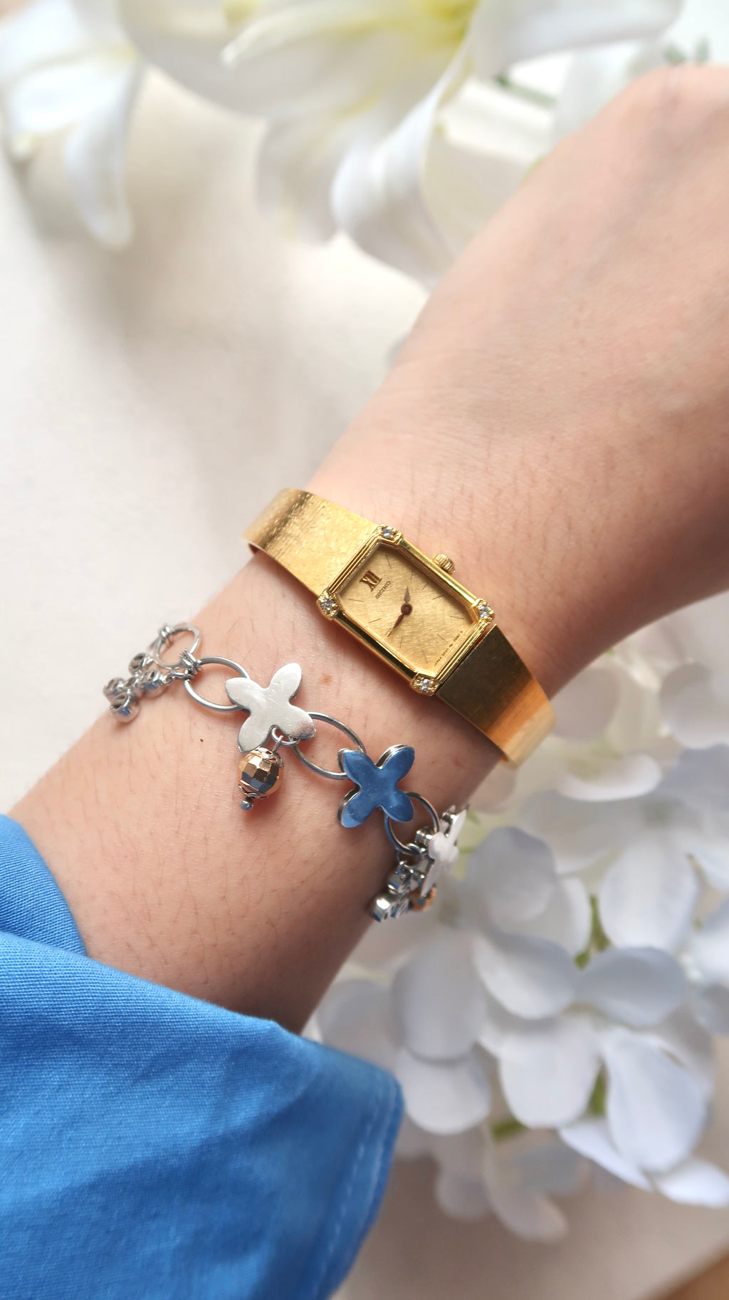 S. Gold Rect Dial with Gold Chain Strap Watch