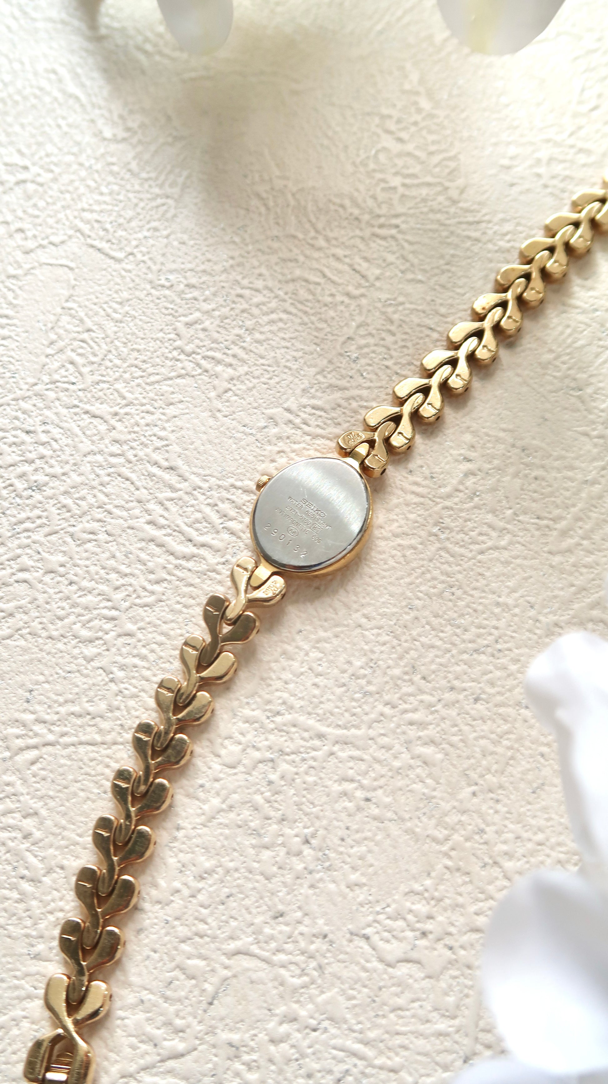 S. Lucent Gold Oval Dial with Gold Chain Watch