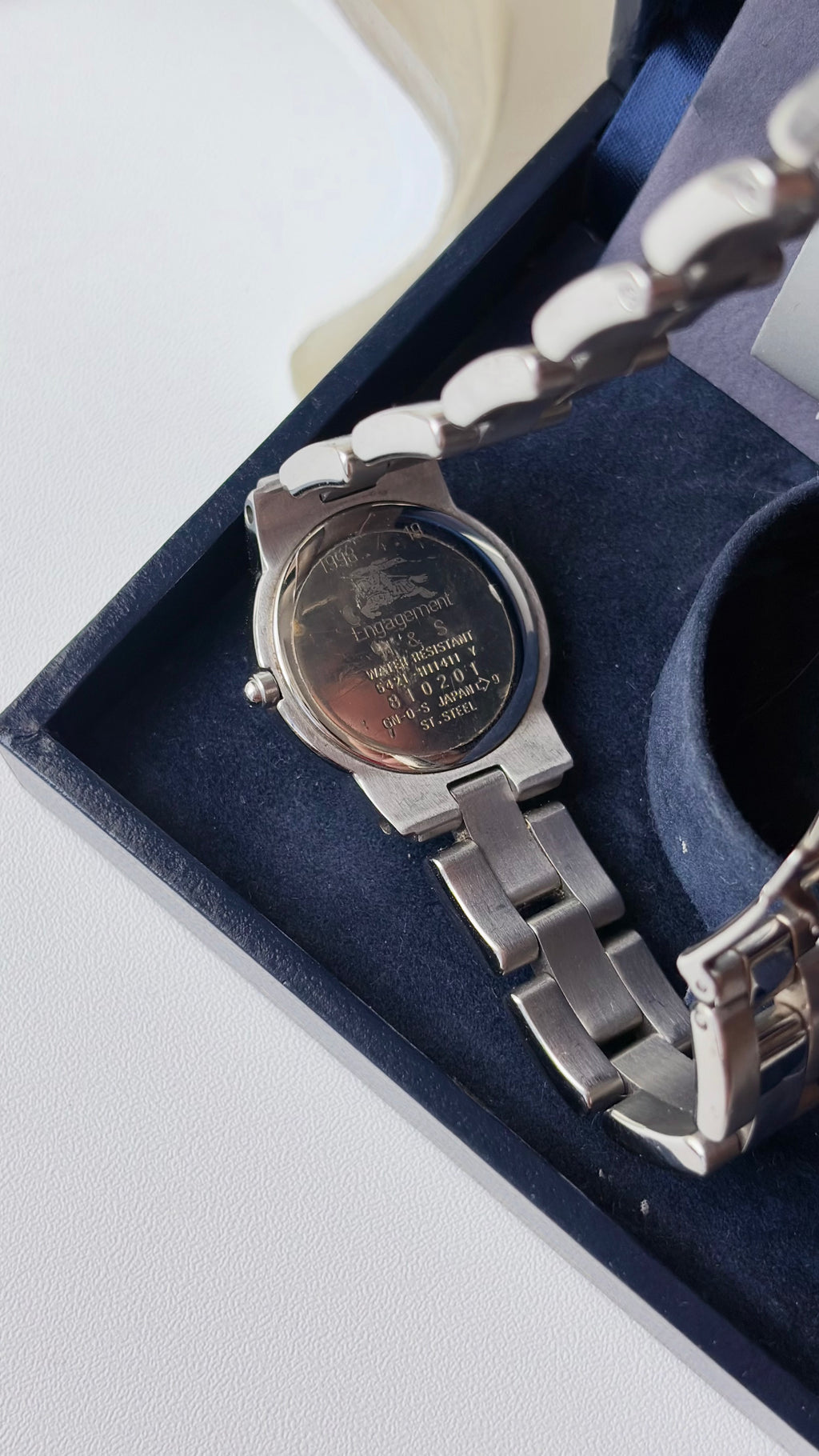 [WITH BOX] BRBY. Navy Blue Round Dial Silver Chain Watch