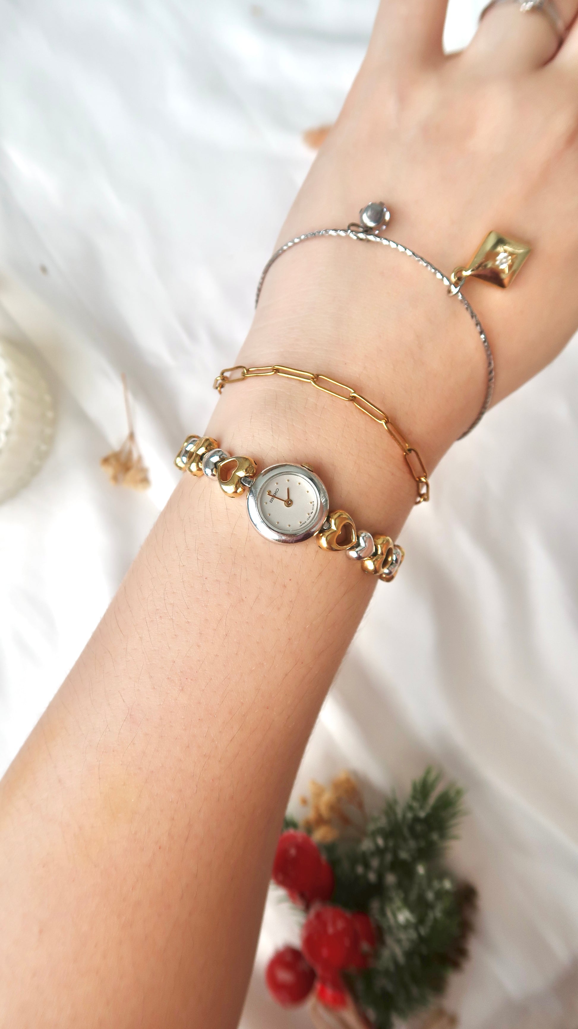 S. White Round Dial with Love Two Tone Chain Watch