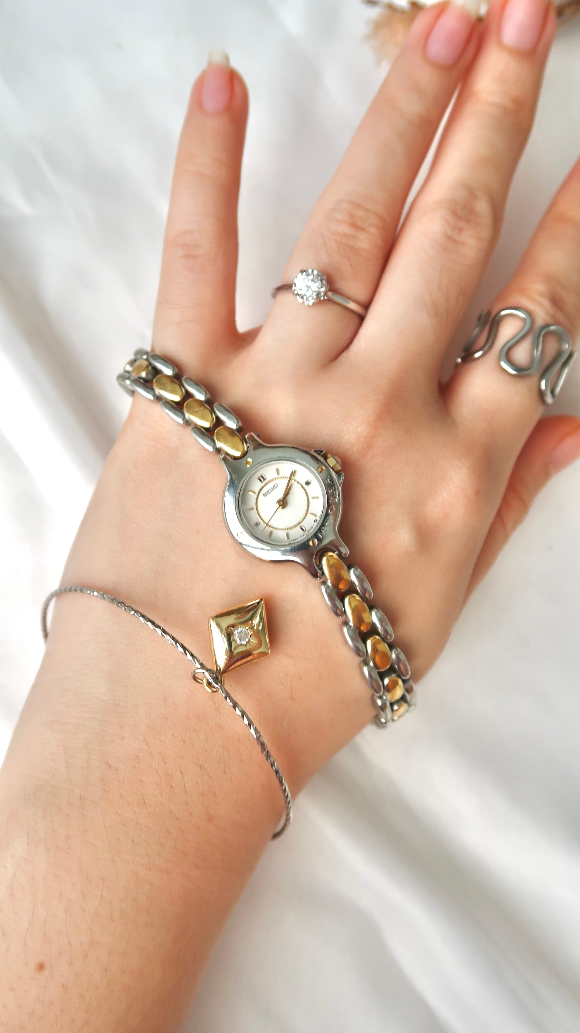 S. Moorea White Round Dial with Two Tone Chain Watch