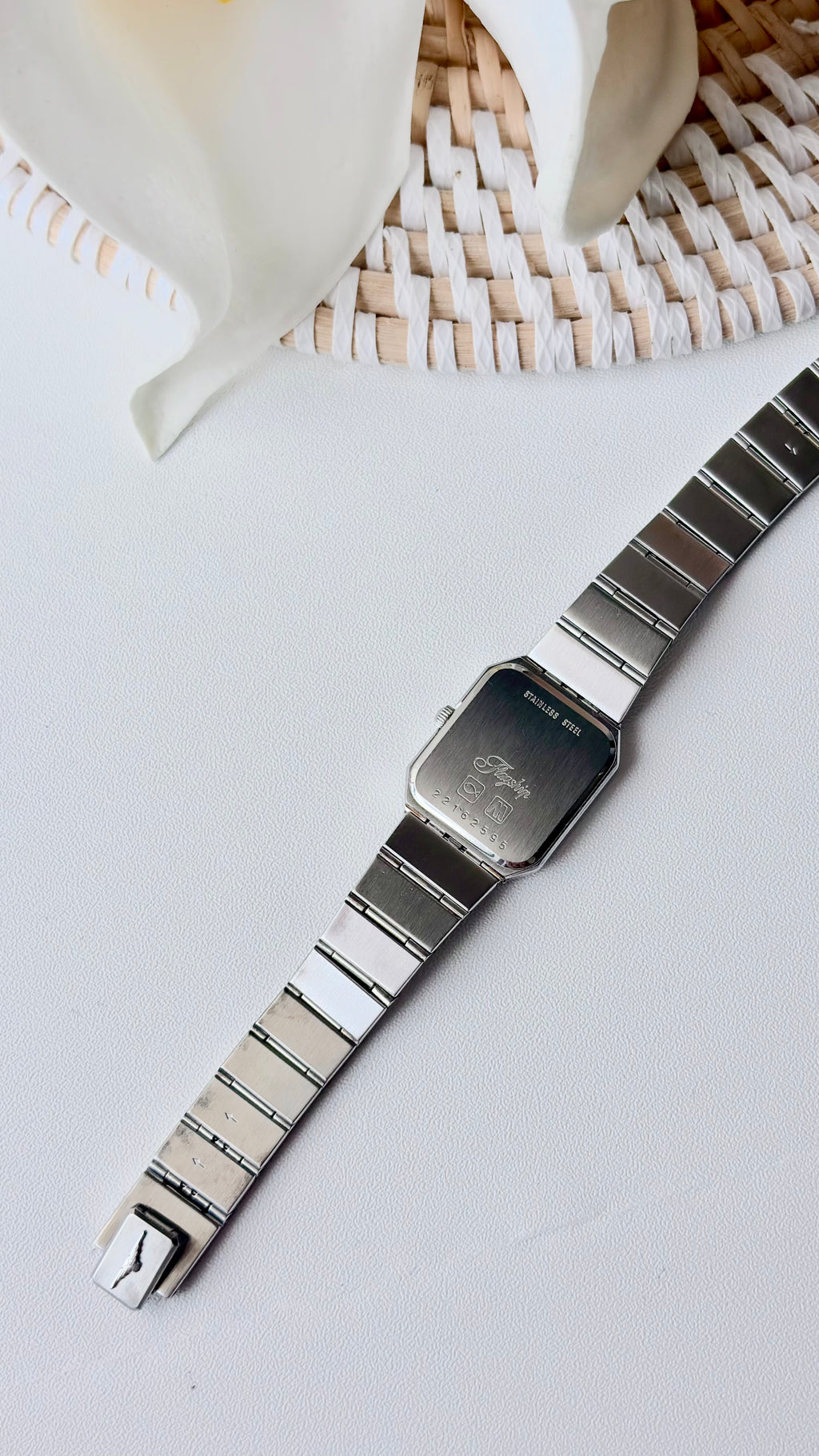 L. Silver Rect Dial Silver Chain Watch
