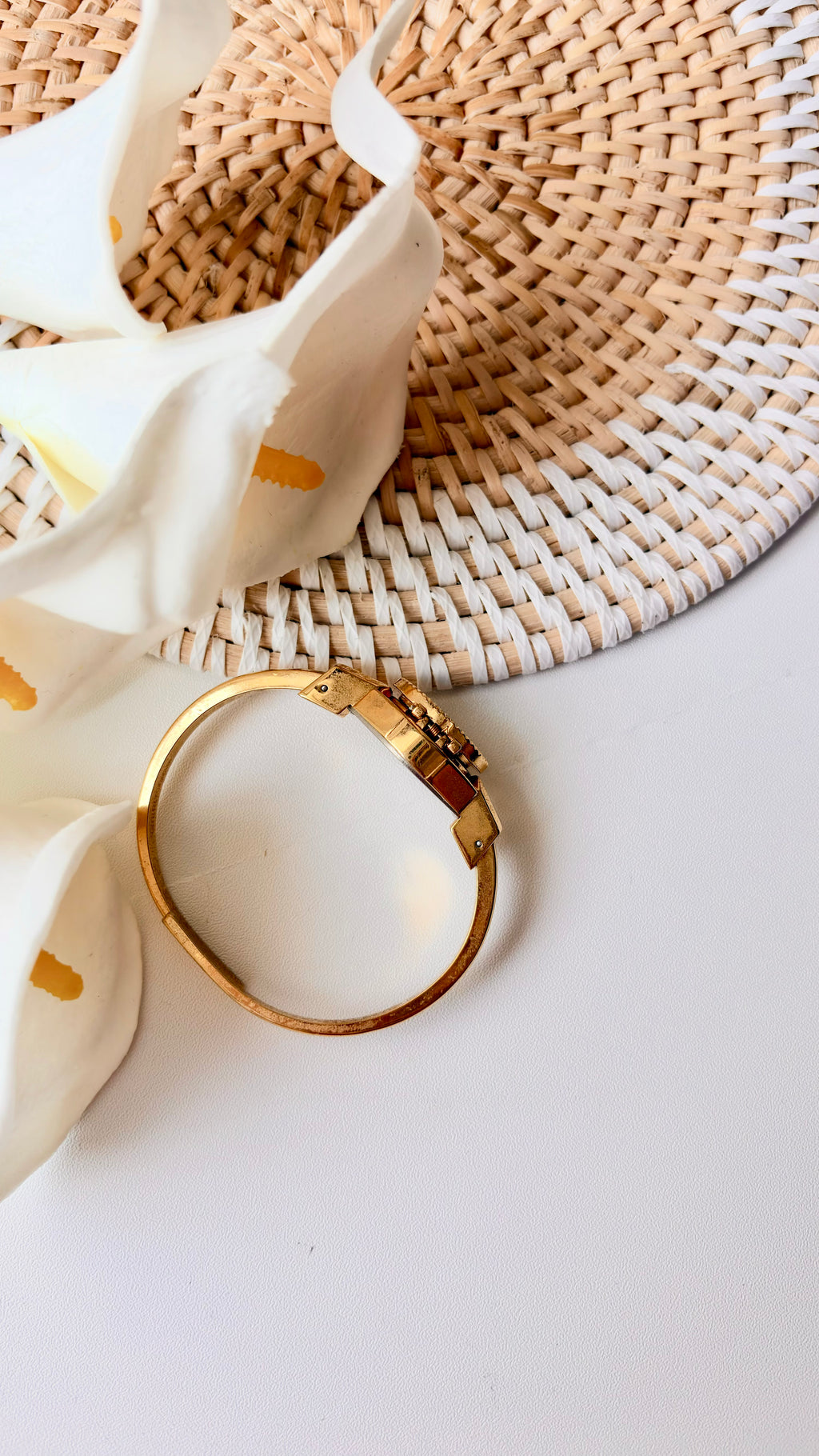 AM. White Green Flower Black Dial Gold Bangle Watch