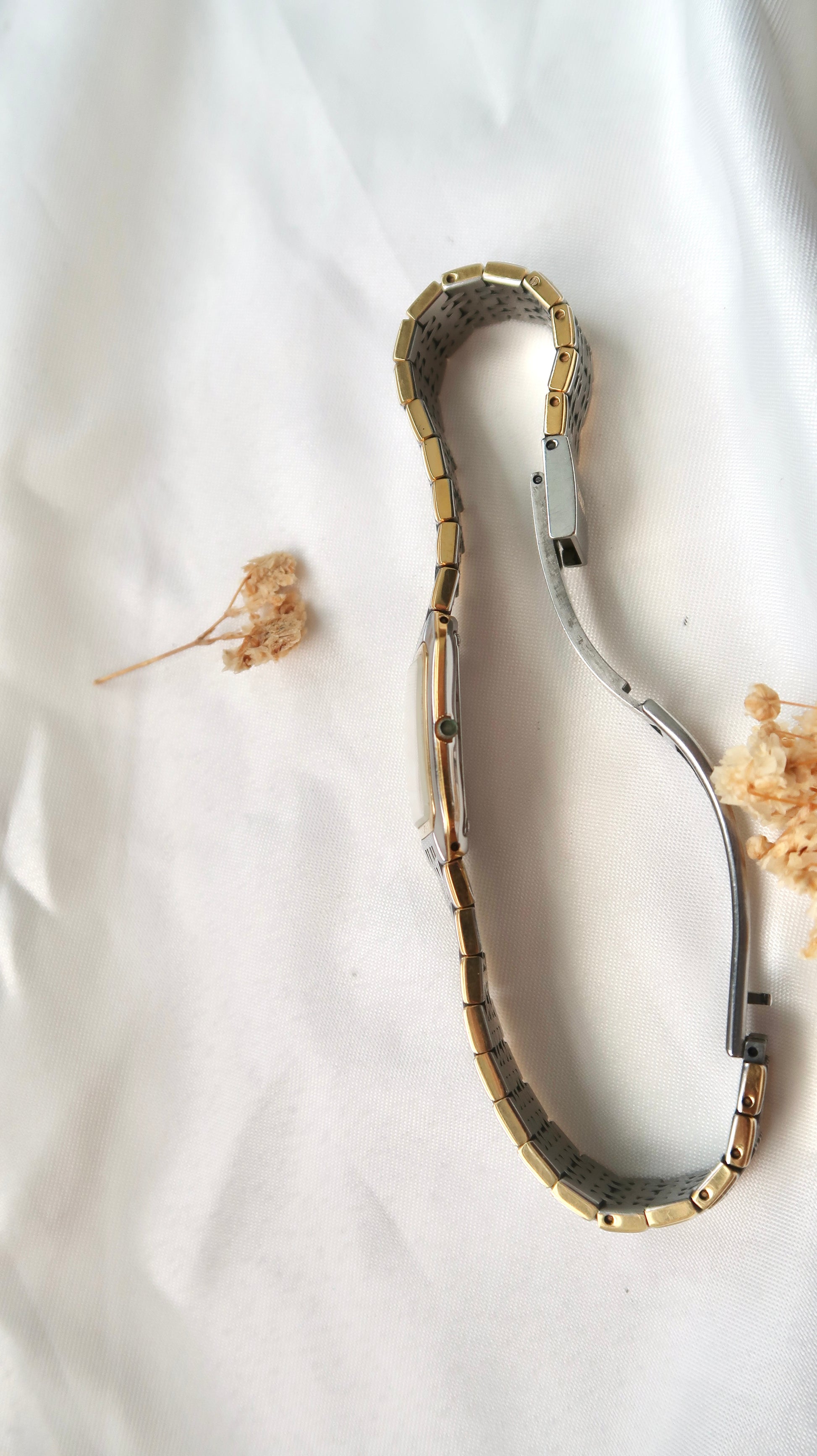 S. Laurel Rect White Roman Dial with Two Tone Chain Watch