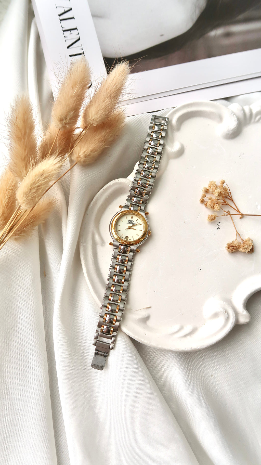 BRBY. Round Ivory Dial with Two Tone Chain Watch