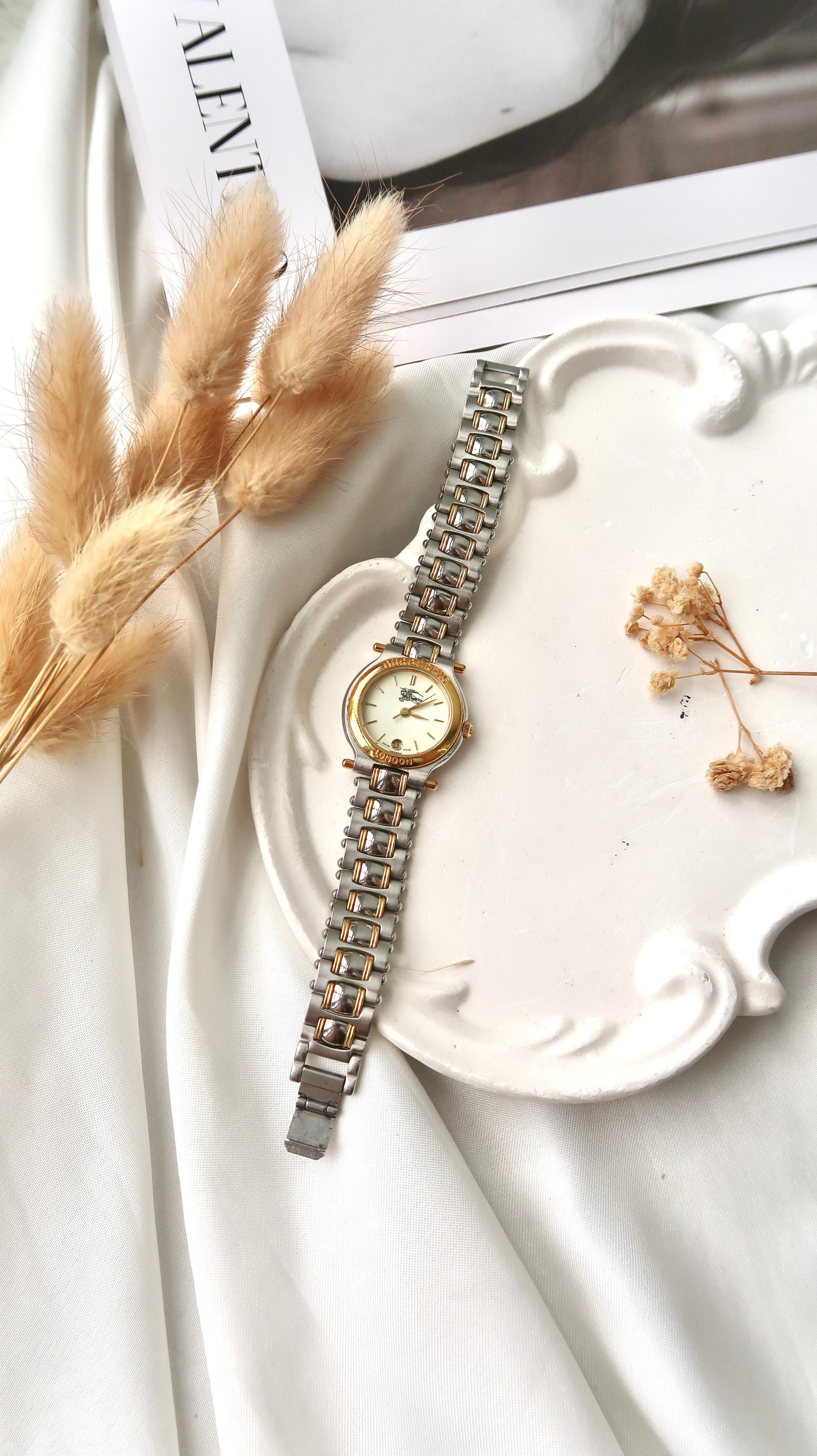 BRBY. Round Ivory Dial with Two Tone Chain Watch