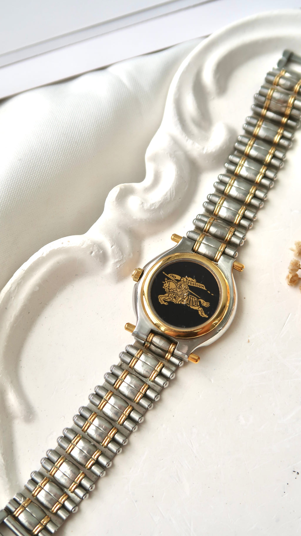 BRBY. Round Ivory Dial with Two Tone Chain Watch