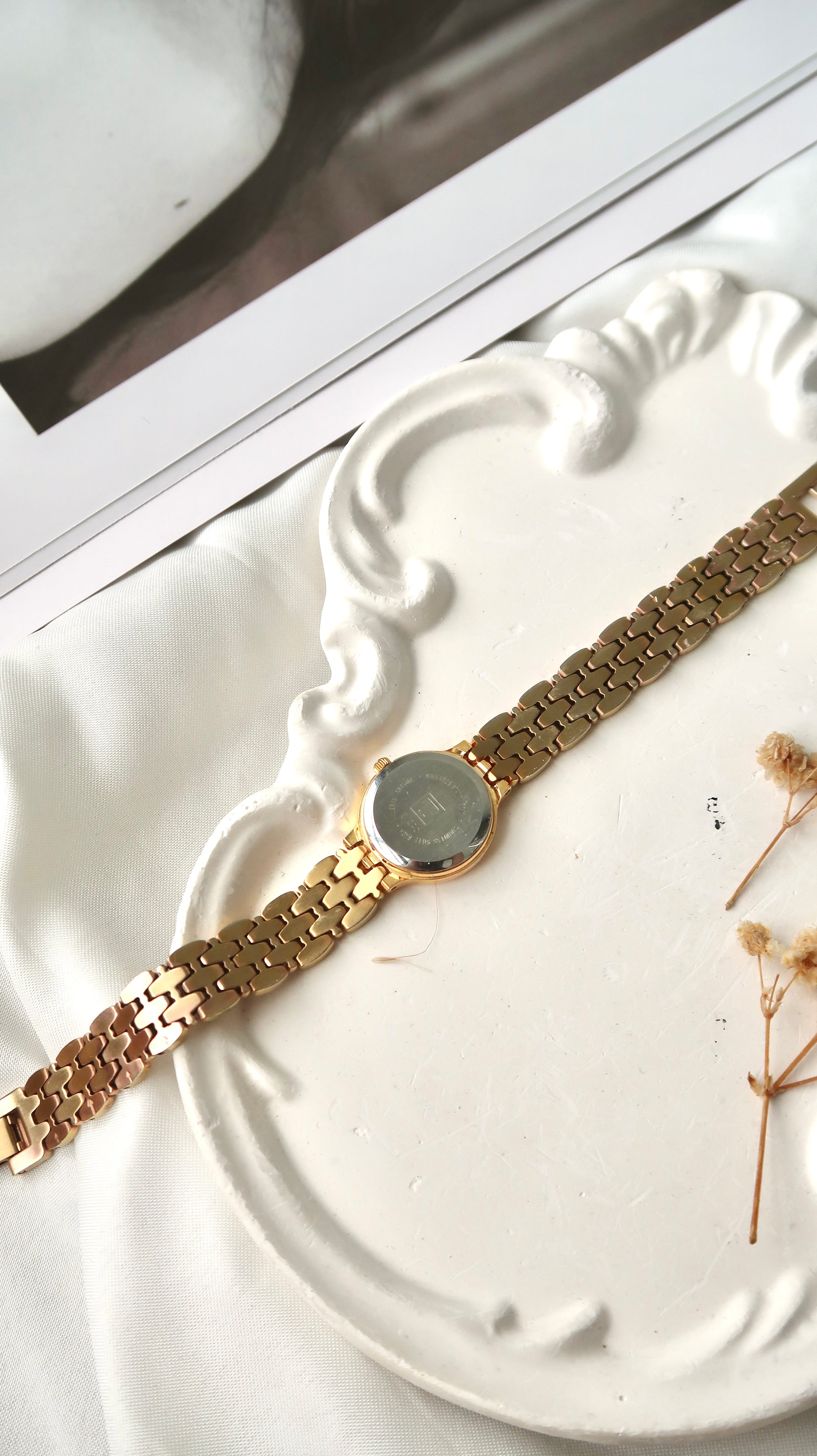 T. Stylist White Round Dial with Gold Chain Watch