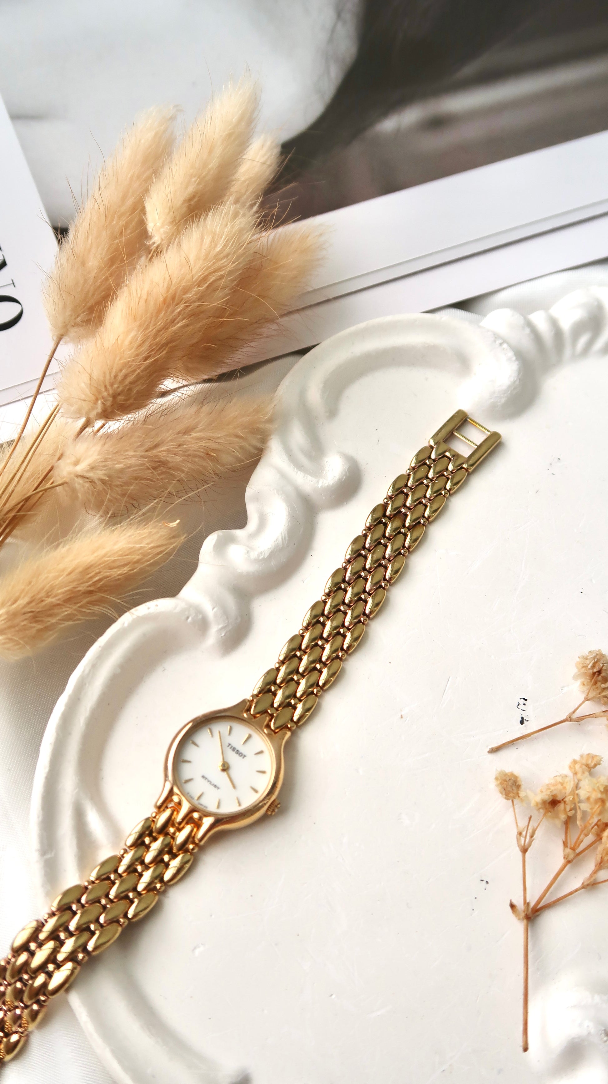 T. Stylist White Round Dial with Gold Chain Watch