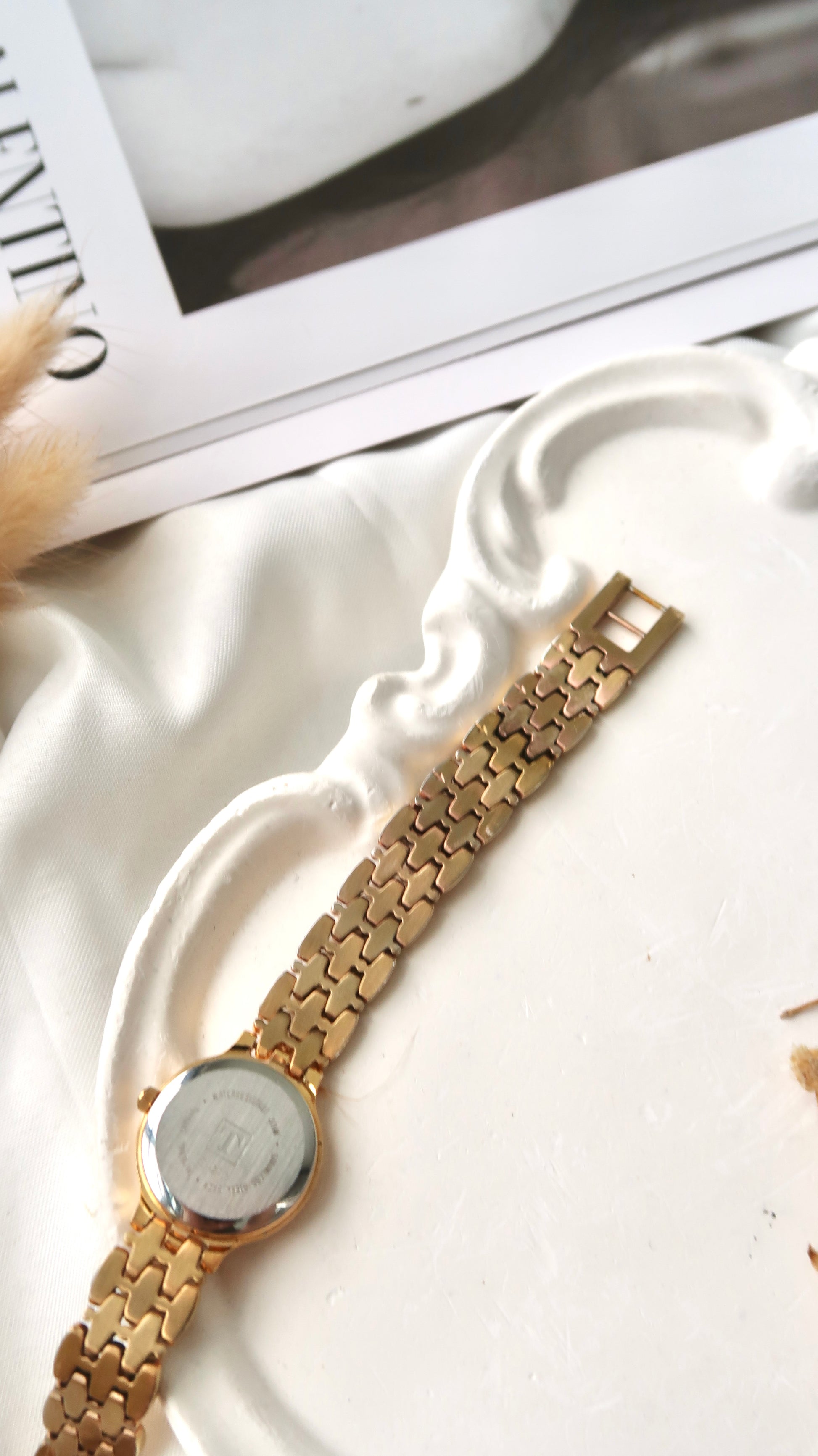 T. Stylist White Round Dial with Gold Chain Watch