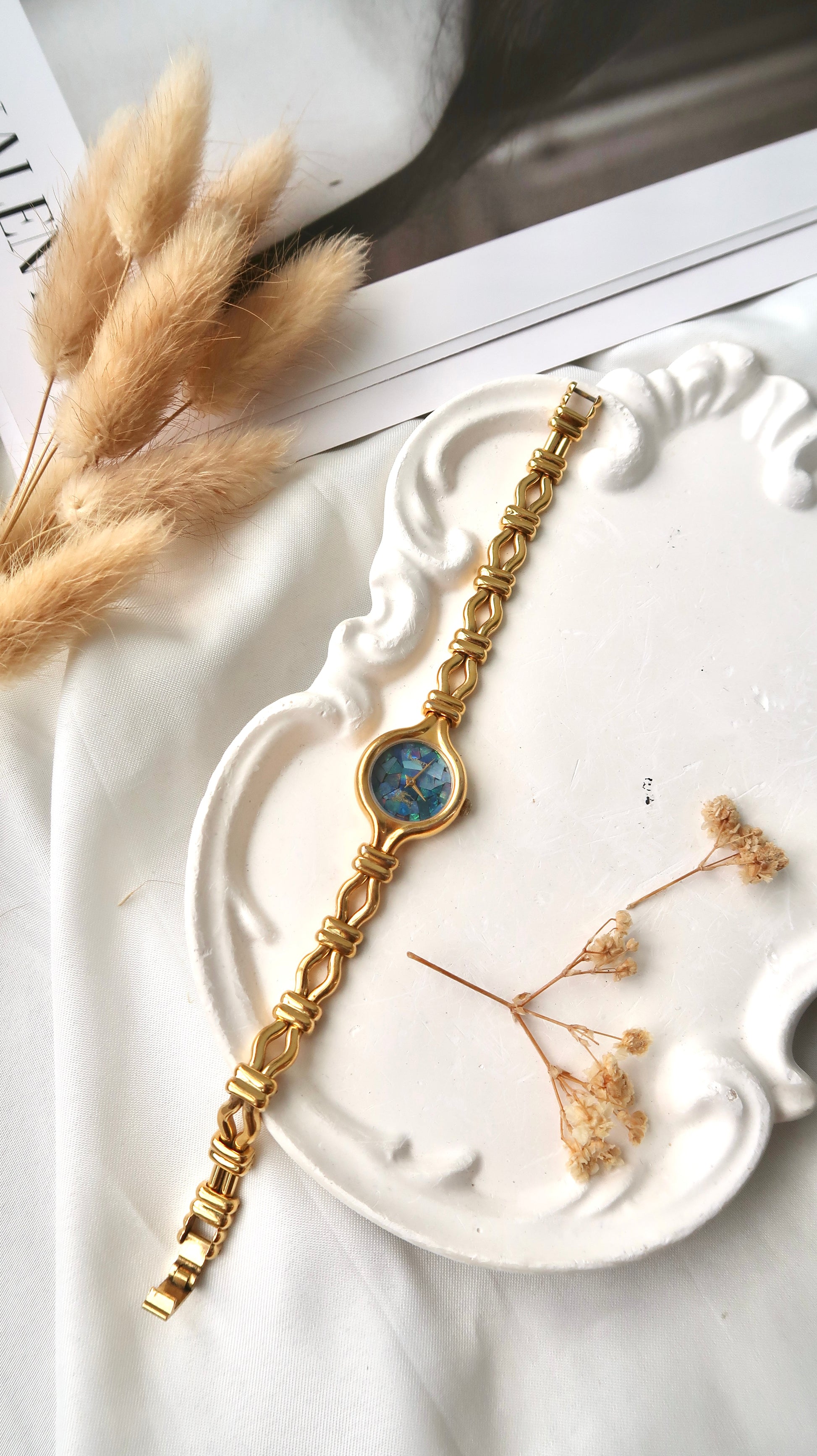 BRBY. 7000 Blue Mosaic Dial with Gold Chain Watch