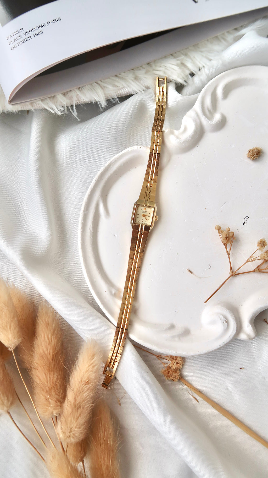 CTZ. x HIROB Gold Mini Square Dial with Gold Chain Watch