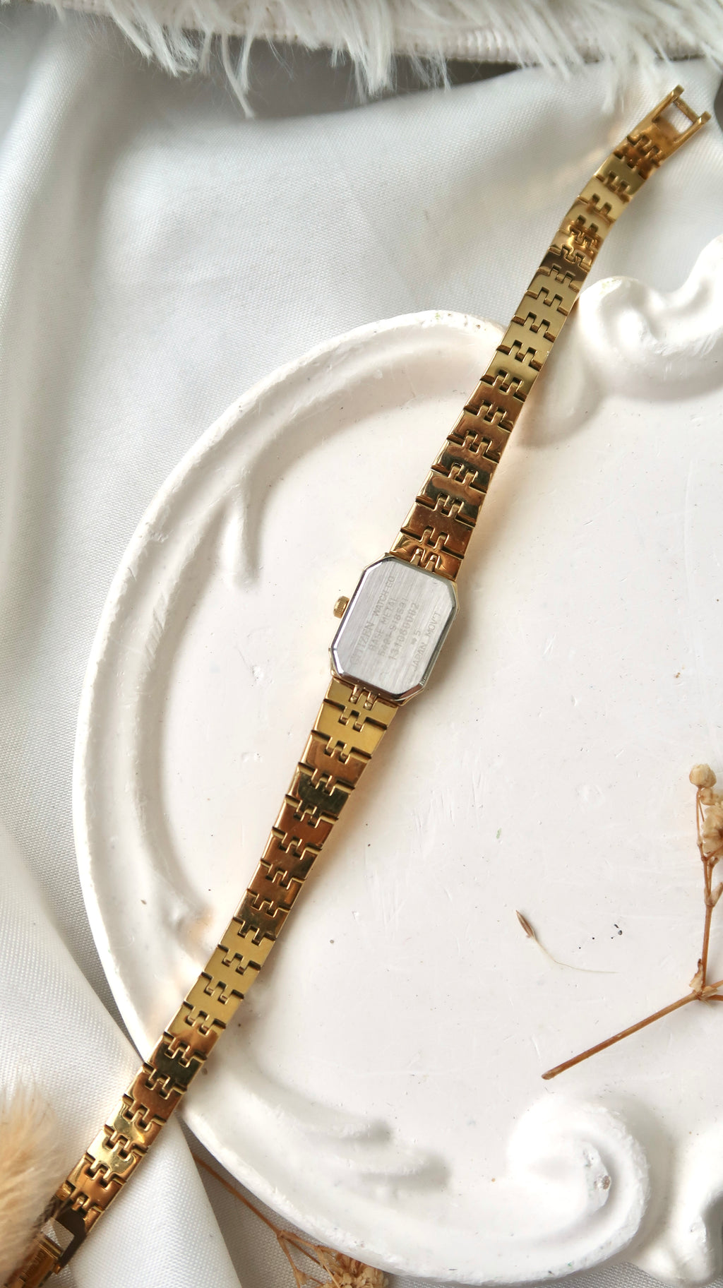 CTZ. x HIROB Gold Mini Square Dial with Gold Chain Watch