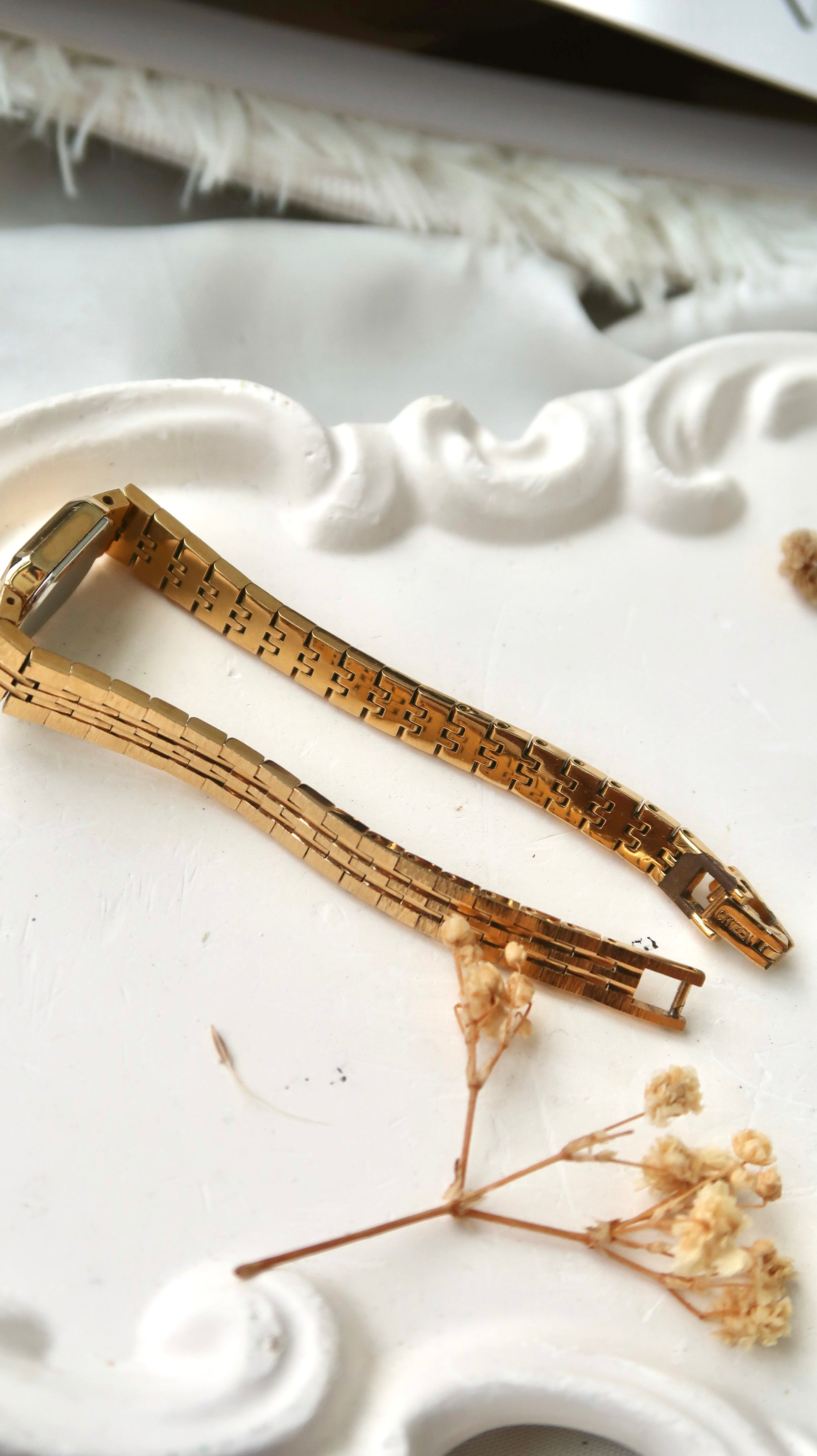 CTZ. x HIROB Gold Mini Square Dial with Gold Chain Watch