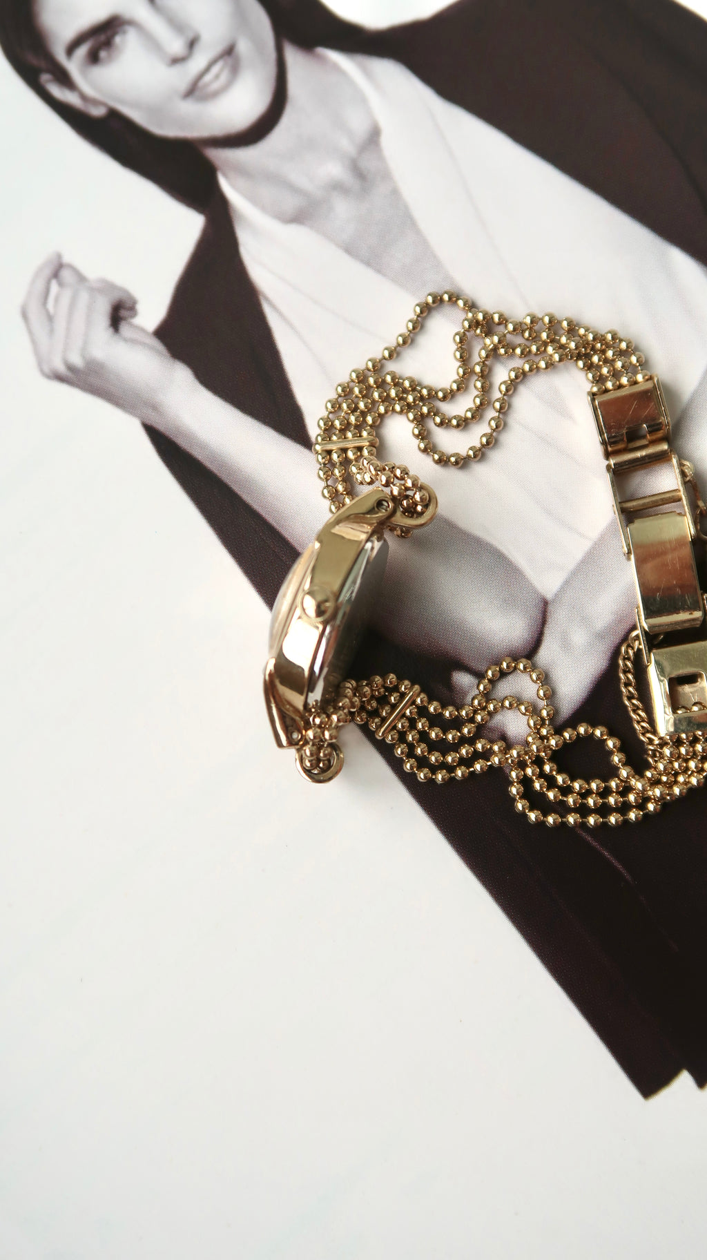 CTZ. Antique Review Pink Red Frame with Gold Beads Chain Watch