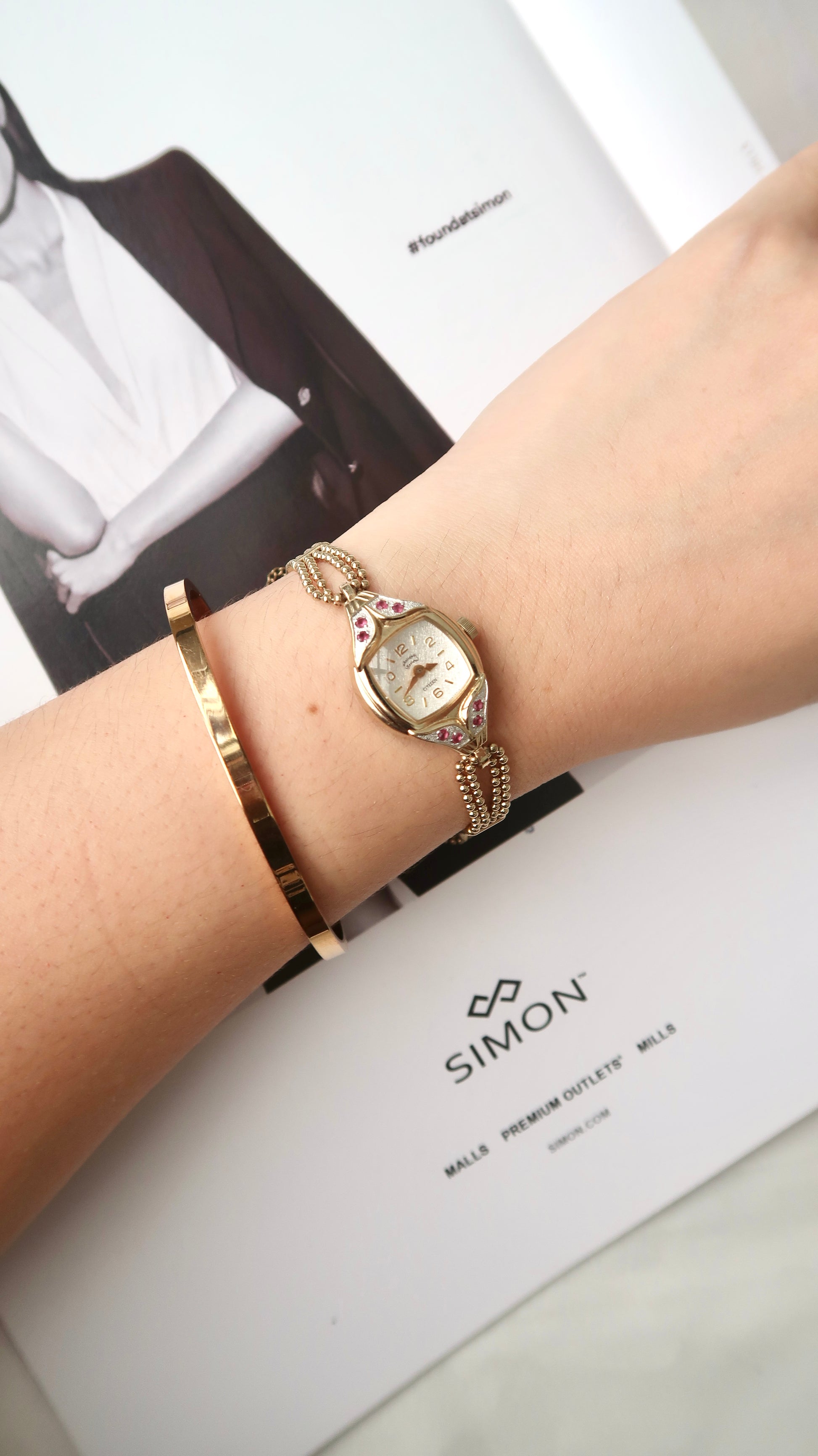 CTZ. Antique Review Pink Red Frame with Gold Beads Chain Watch