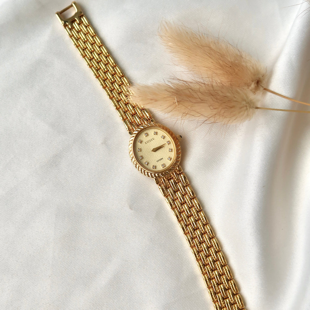 [WITH BOX] CTZ. Exceed 12P Diamonds Oval Gold Dial with Gold Chain Watch