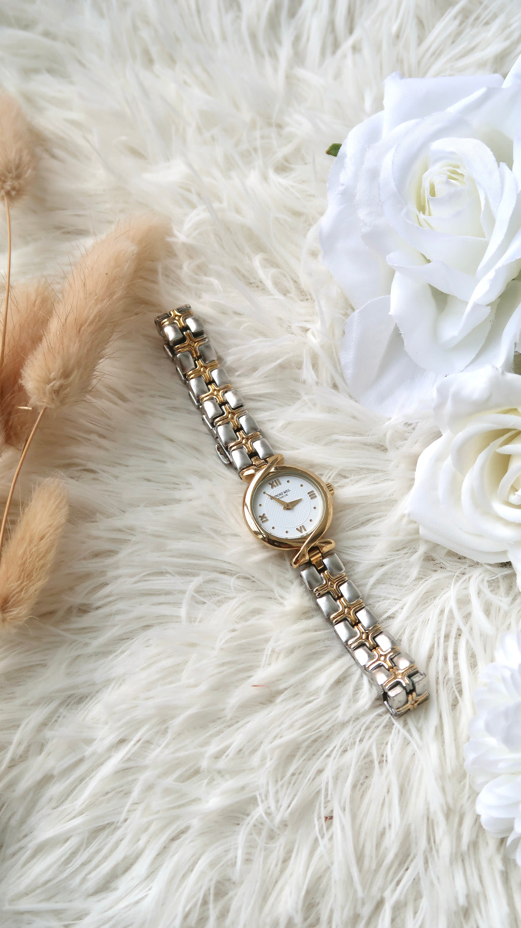 R. Weil Geneve White Round Dial with Two Tone Chain Watch