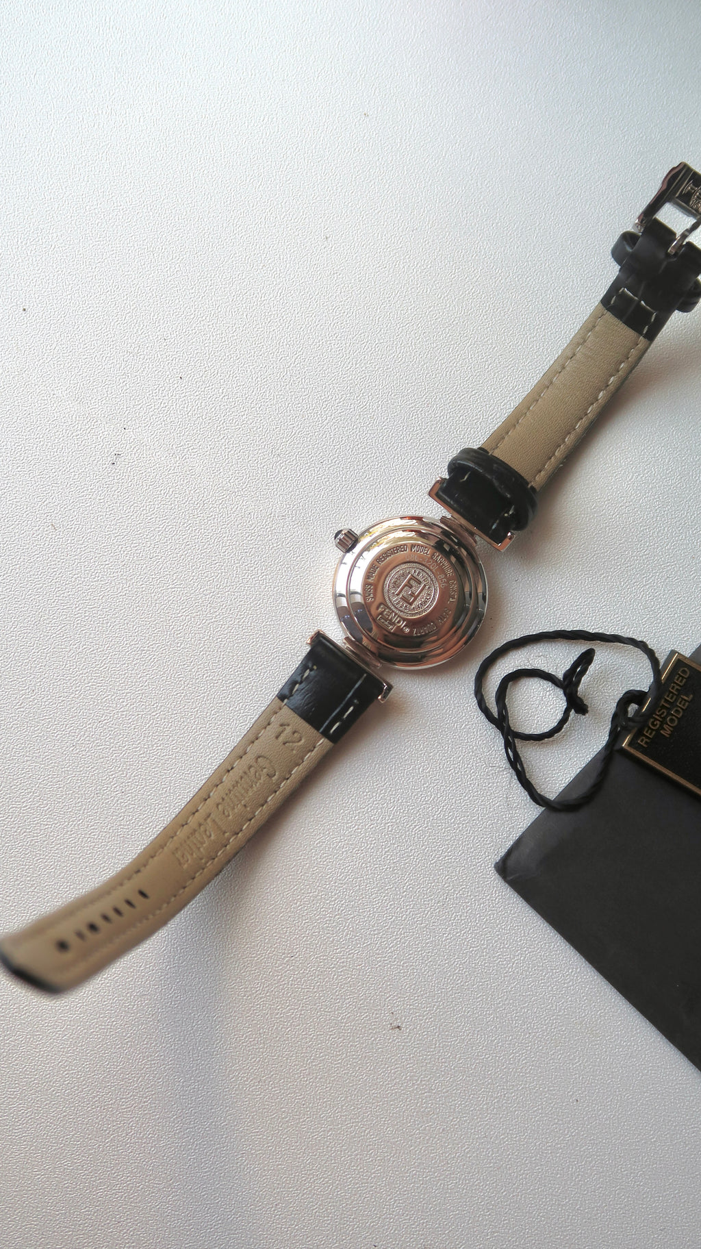[FULLSET WITH BOX] F. 320L MOP Round Dial with Black Strap