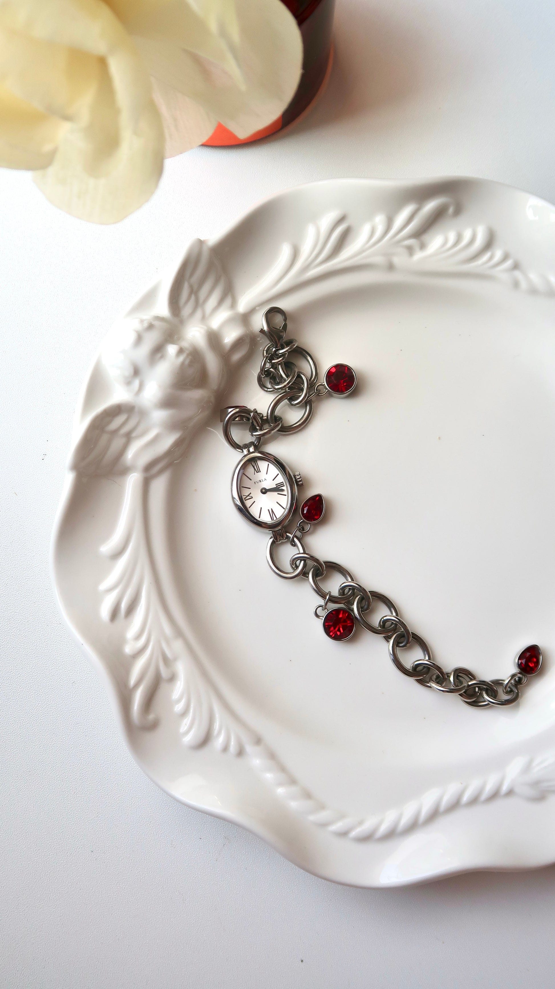 FUR. White Oval Roman Dial with Silver & Red Jewels Bracelet Chain Watch