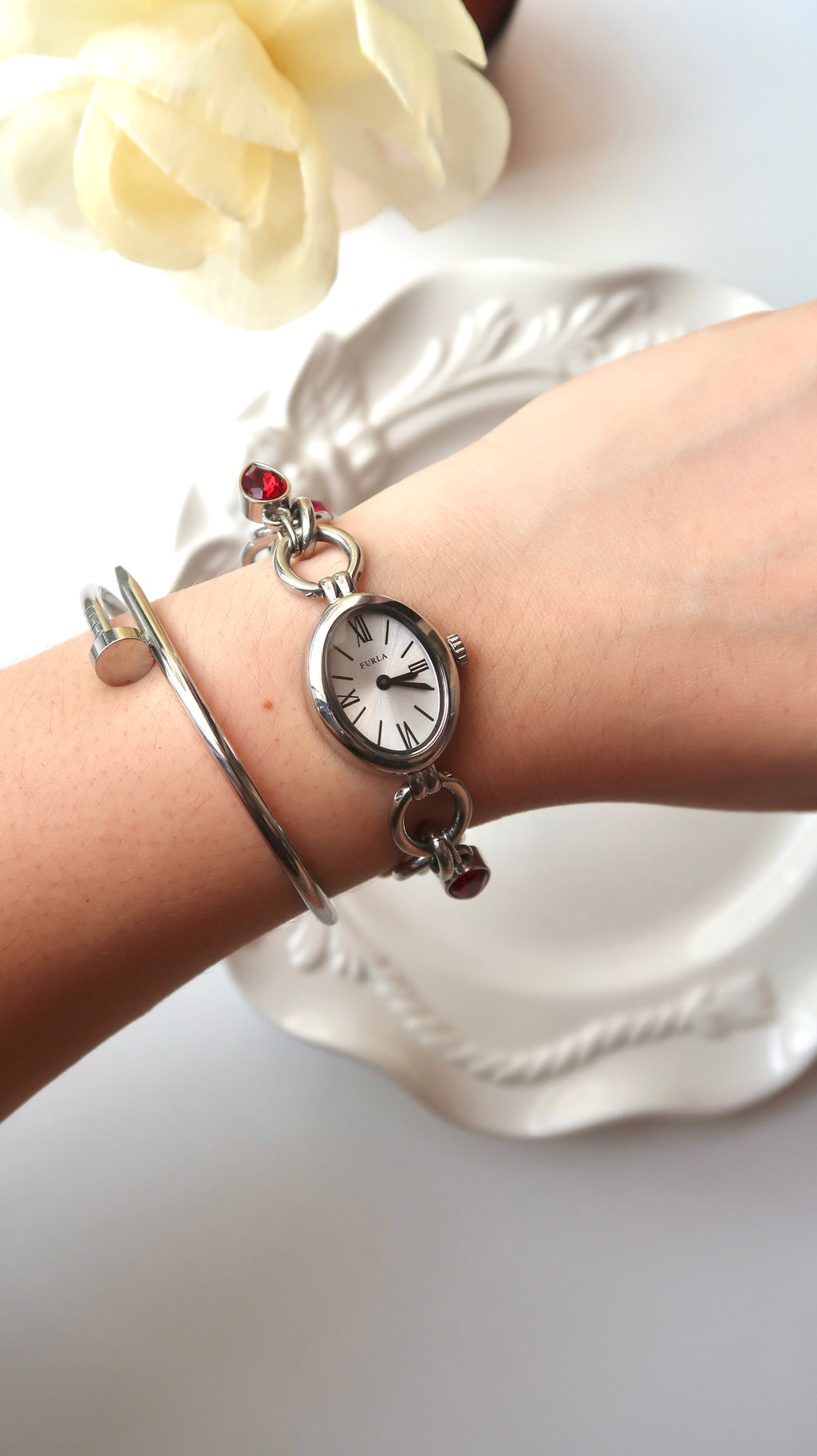 FUR. White Oval Roman Dial with Silver & Red Jewels Bracelet Chain Watch
