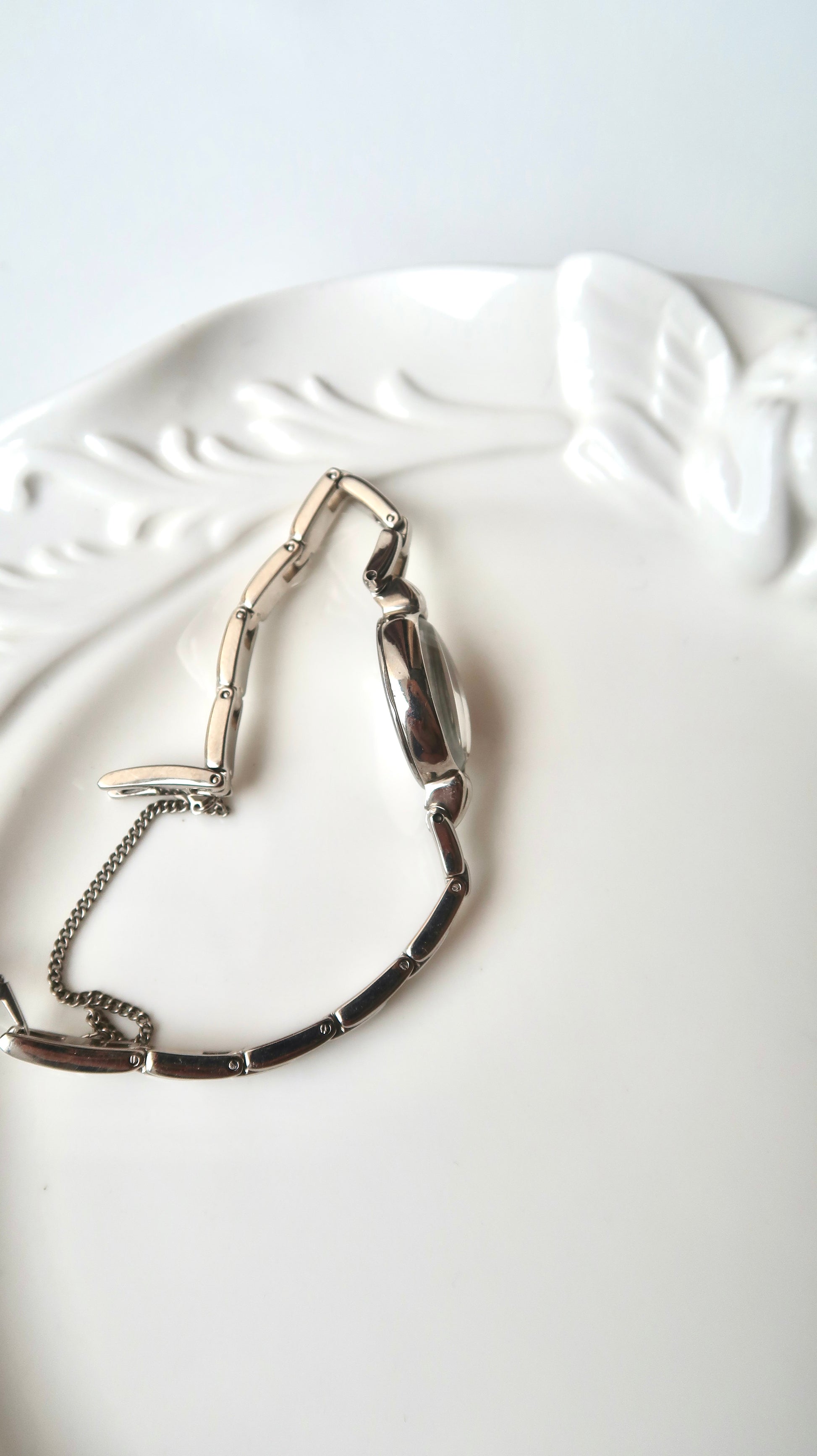 CTZ. Cletia Blue Oval Dial Silver Chain Watch