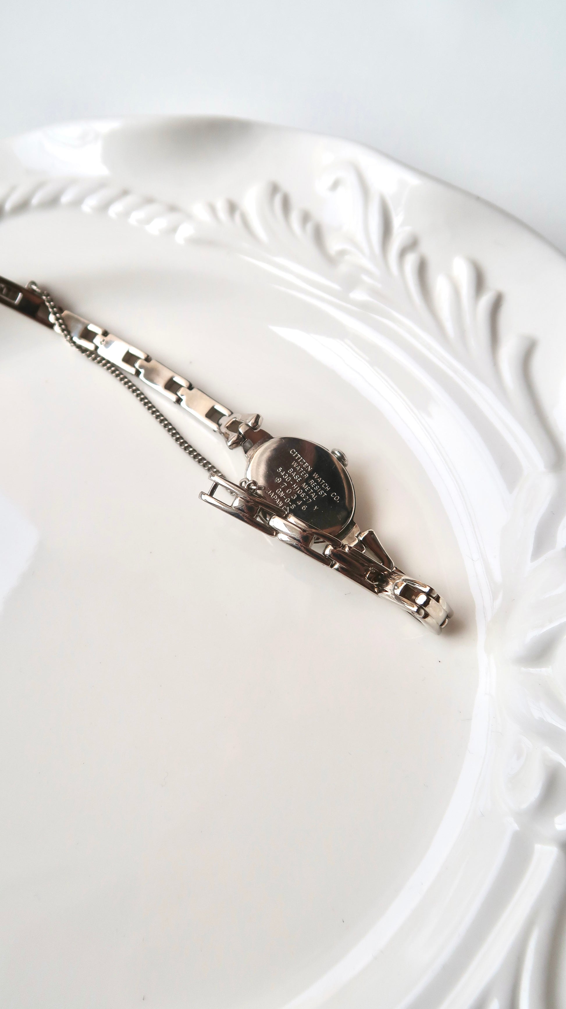 CTZ. Cletia Blue Oval Dial Silver Chain Watch