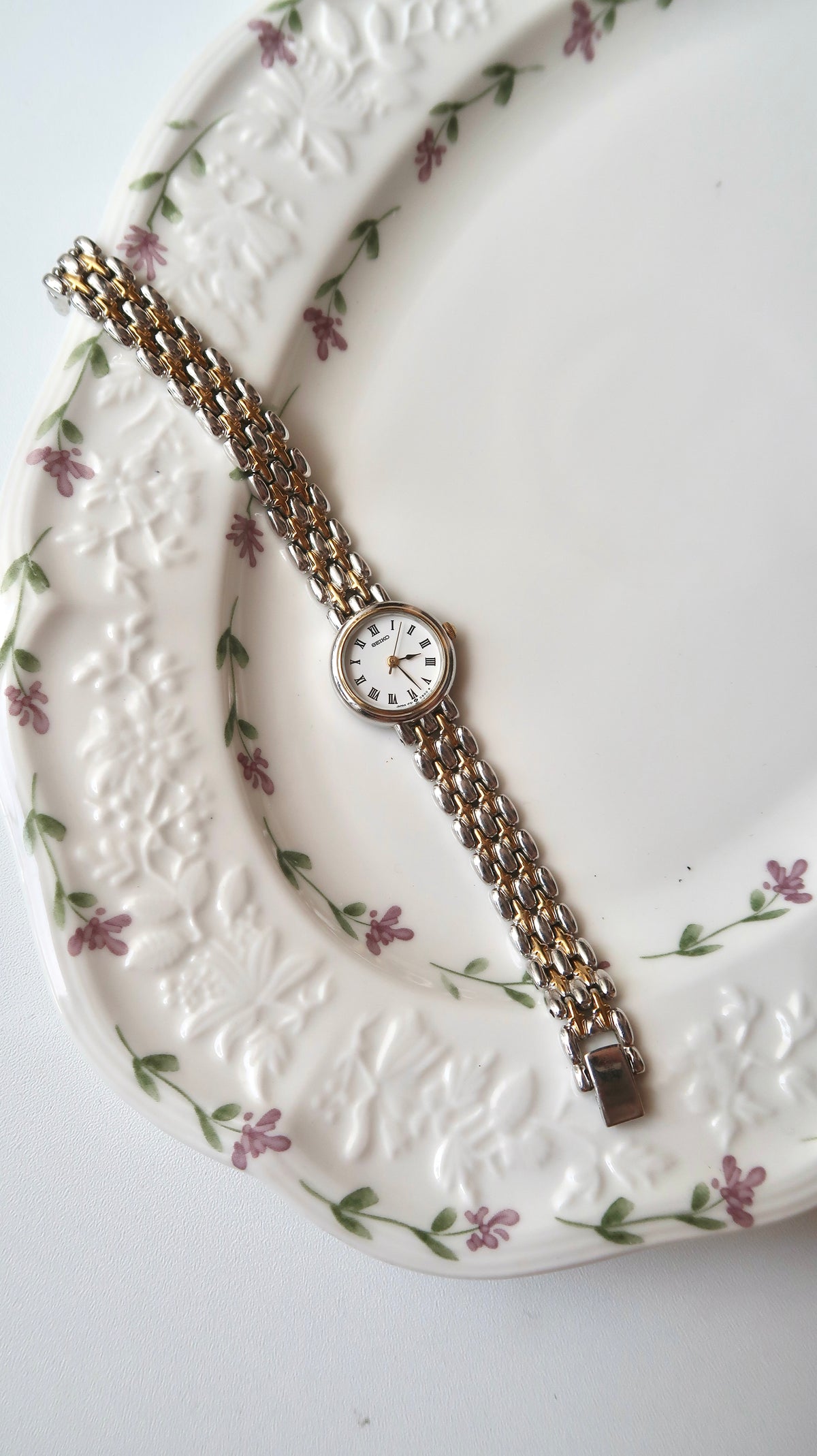 S. White Roman Round Dial Two Tone Chain Watch