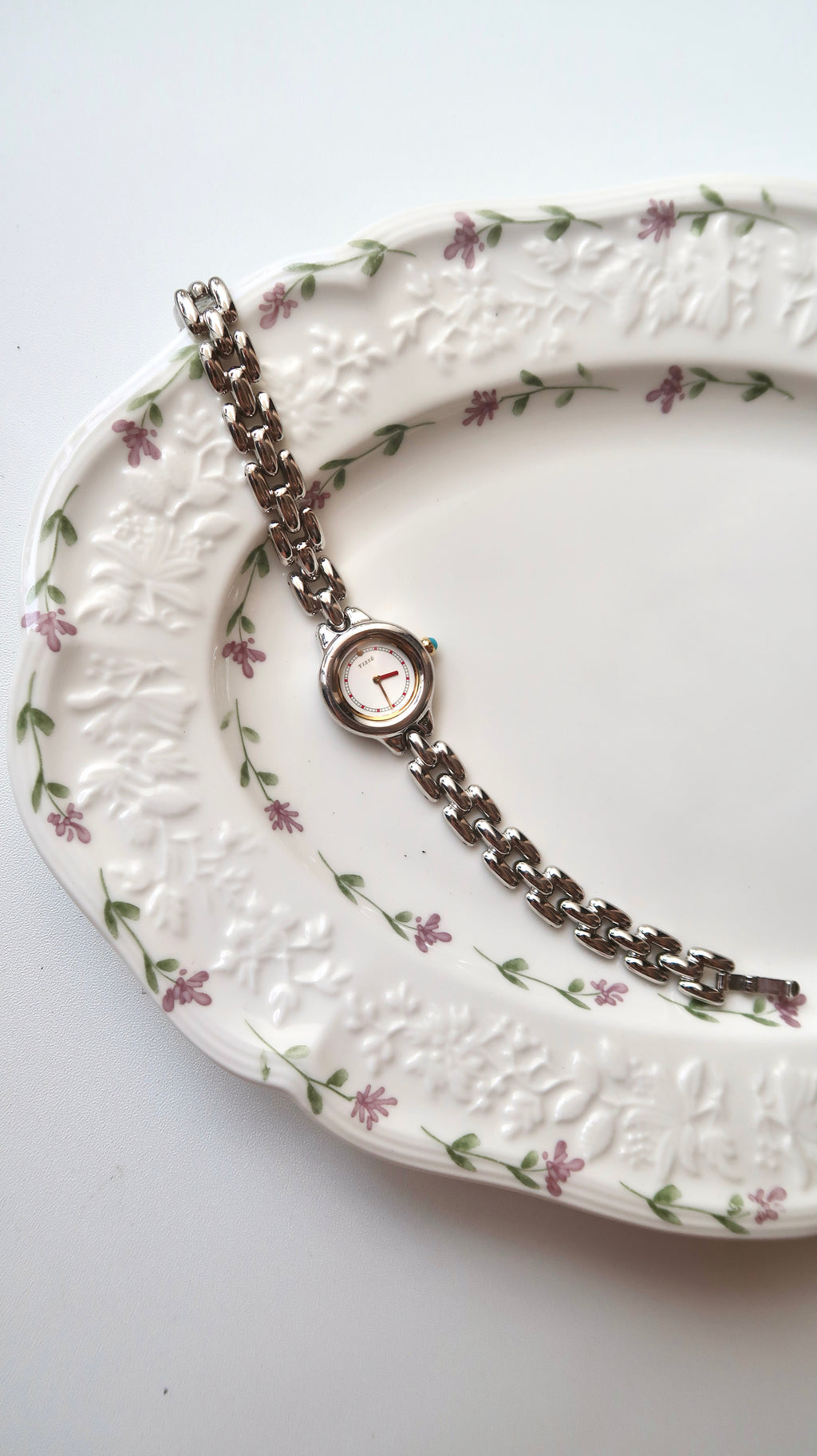 S. Tisse White Round Dial Silver Chain Watch