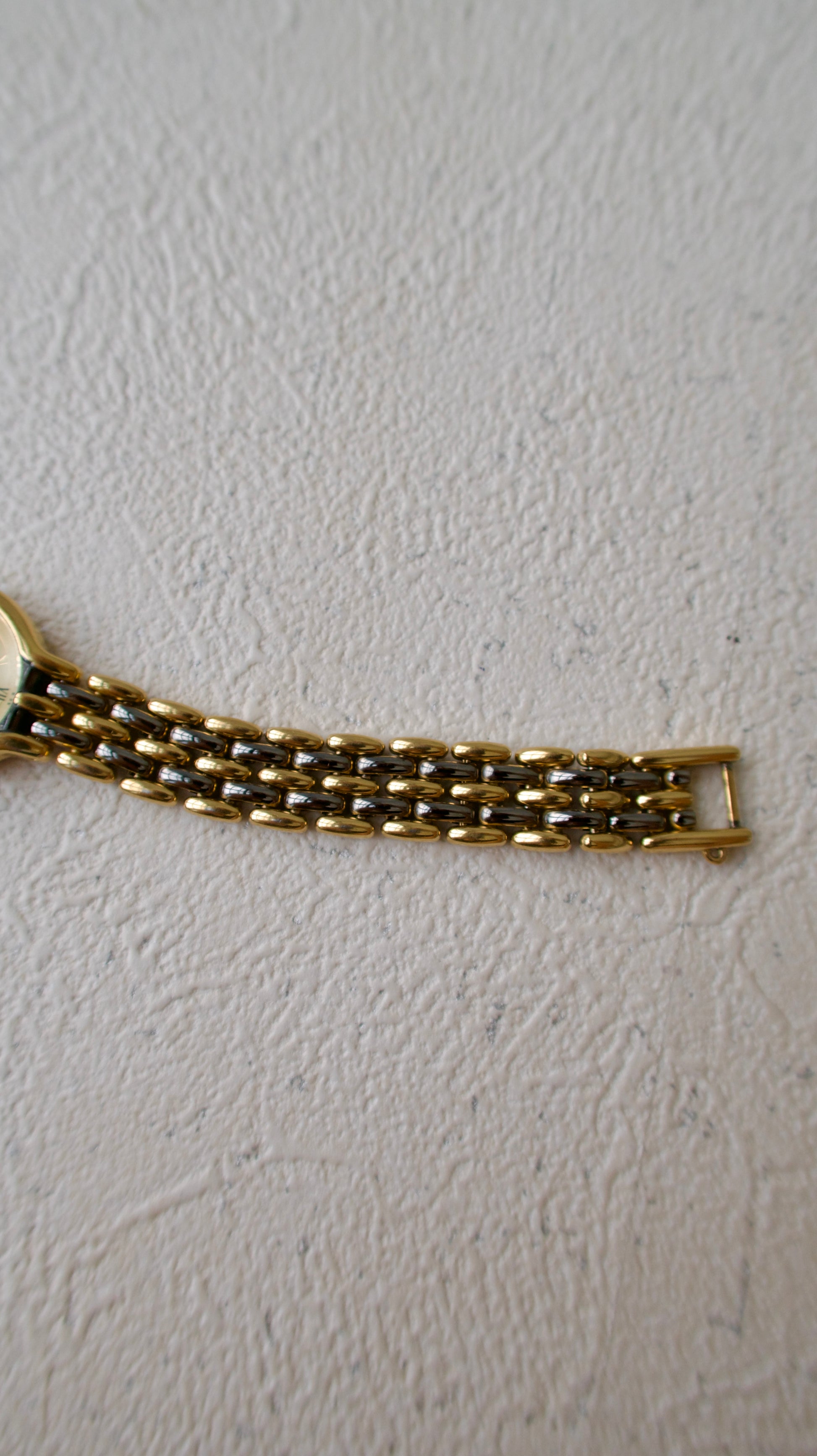 S. Creo Gold Round Dial with Two Tone Chain