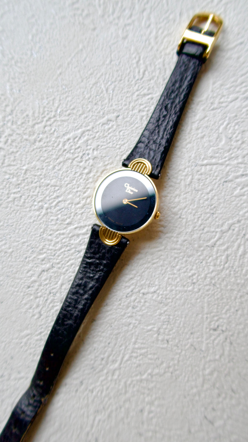 CD. Black Moon Round Dial with Black Strap
