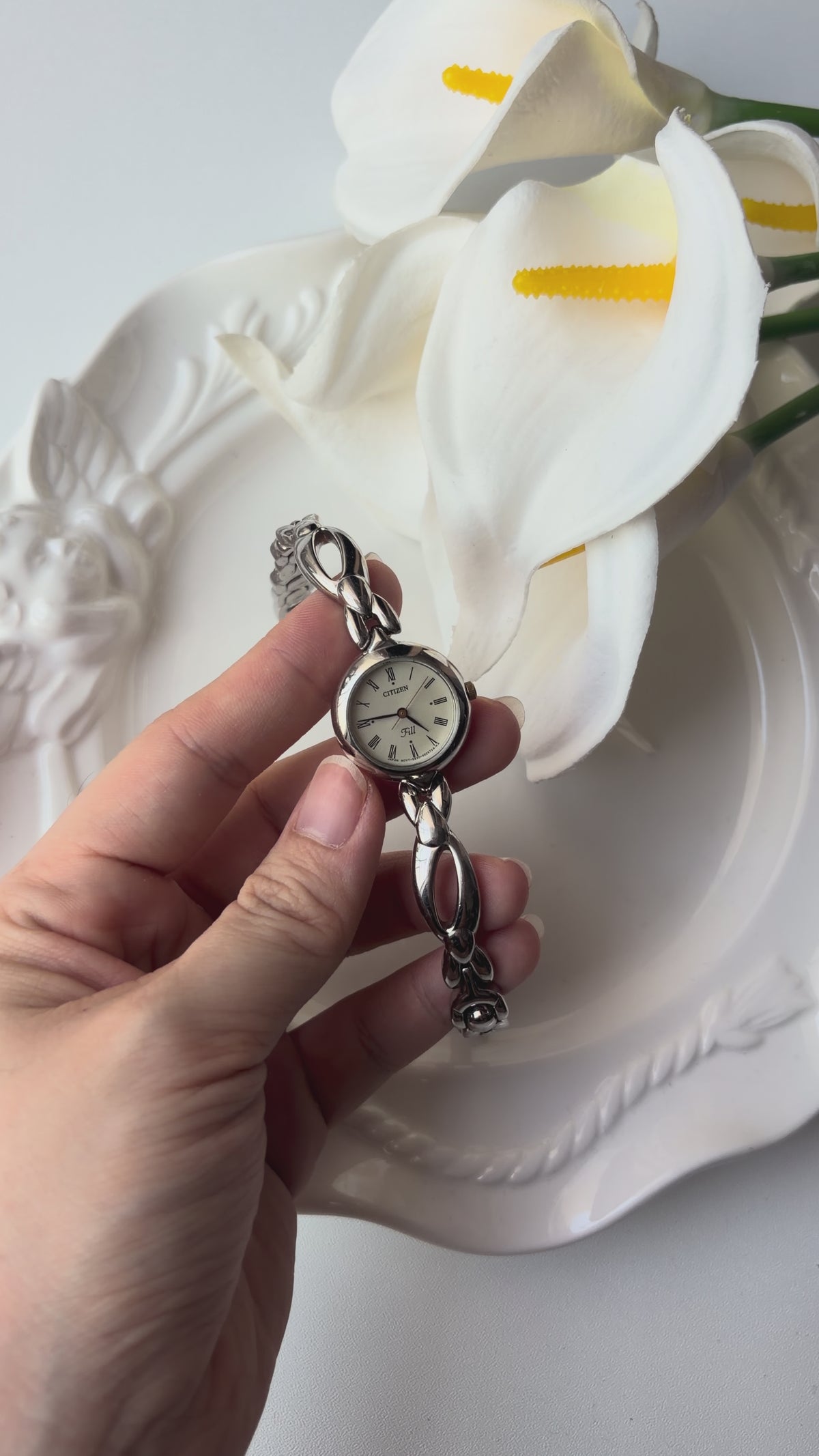 CTZ. Fill White Round Roman Dial Silver Chain Watch
