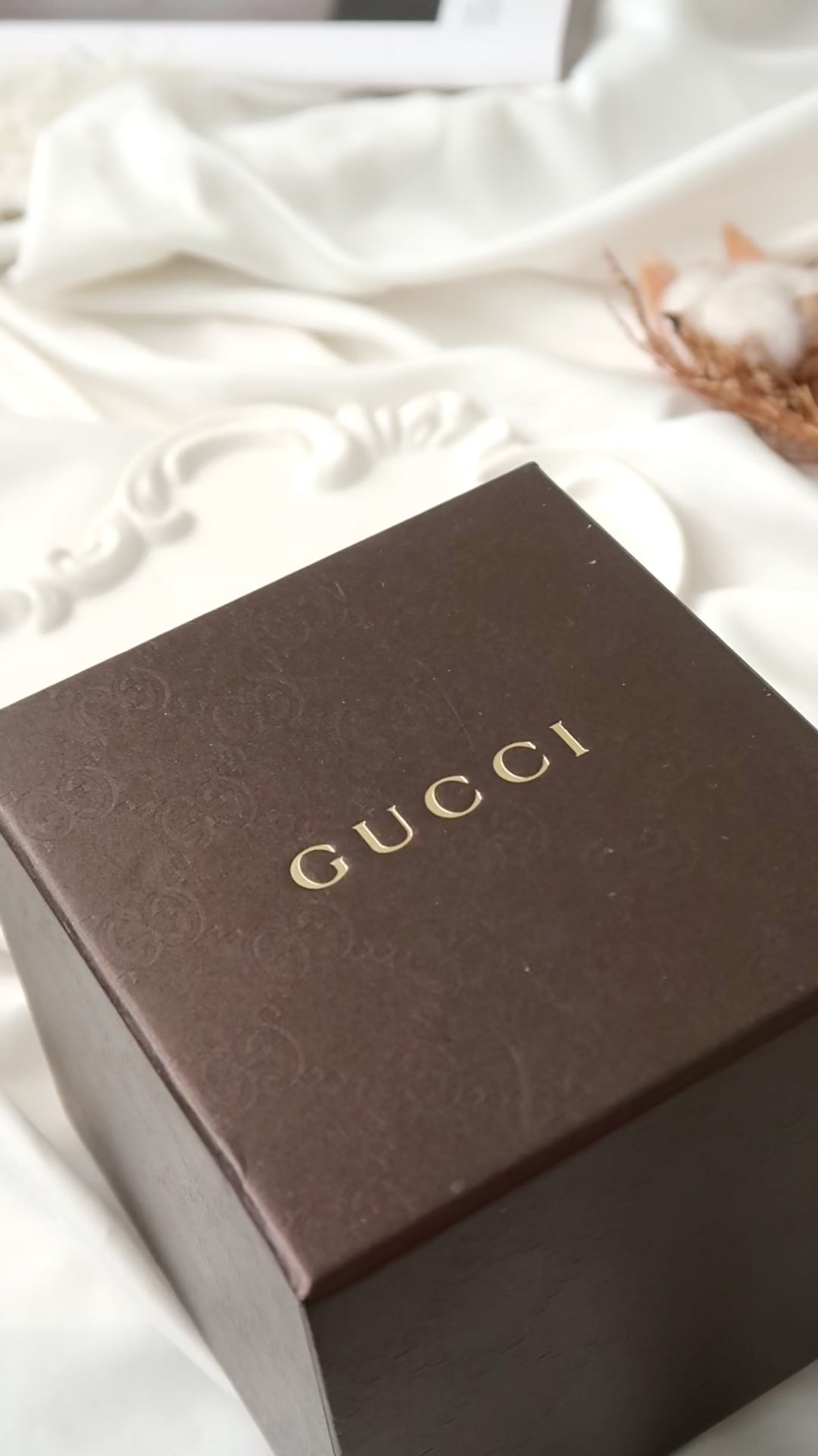 [WITH BOX] Gc. Black Patterned Rect Dial Silver Bangle Watch