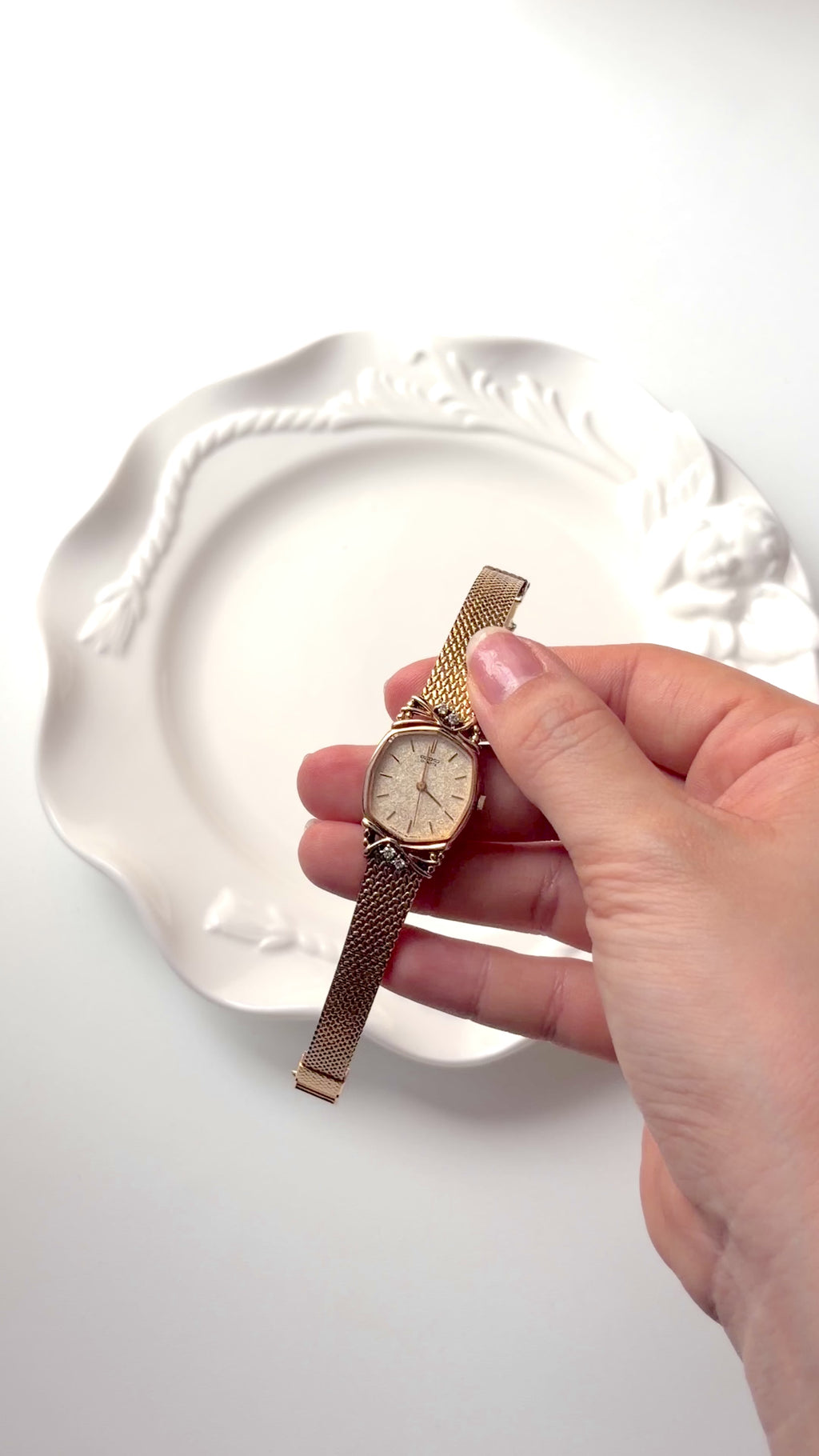 S. Gold Hexa White Jewels Dial Gold Chain Watch
